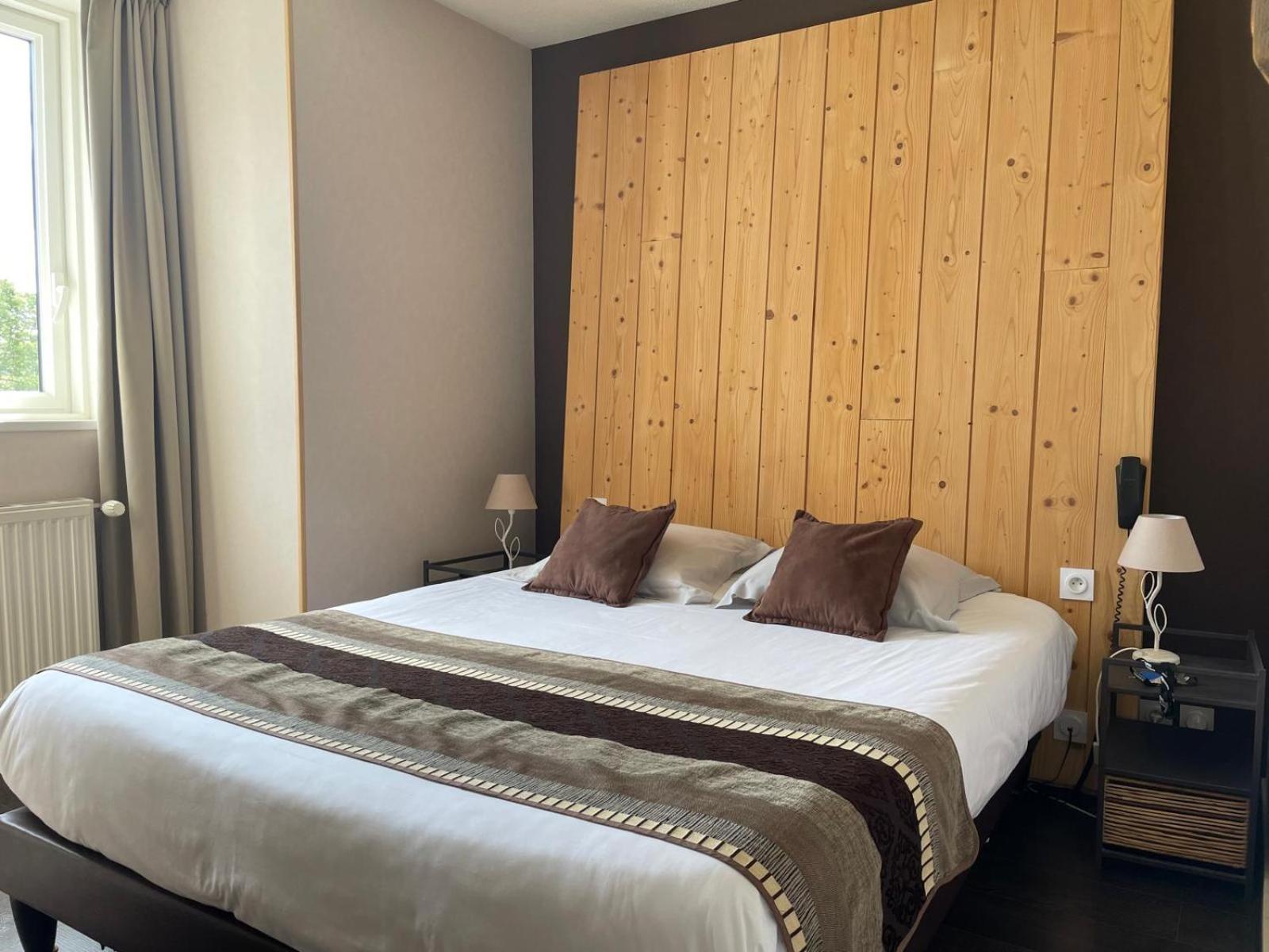 Deluxe Room - Photo 8