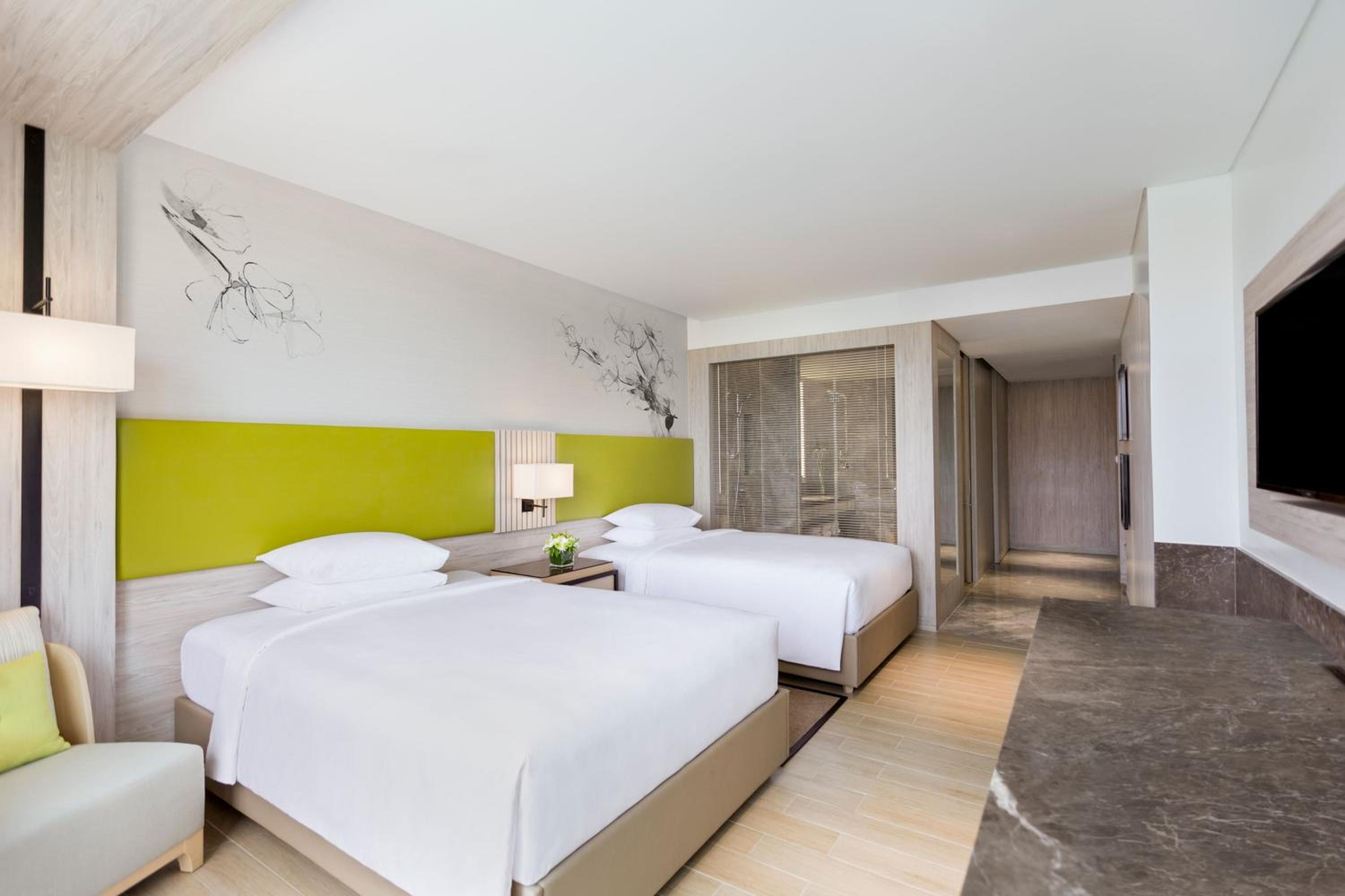 Deluxe Guest room, 2 Double, Corner room