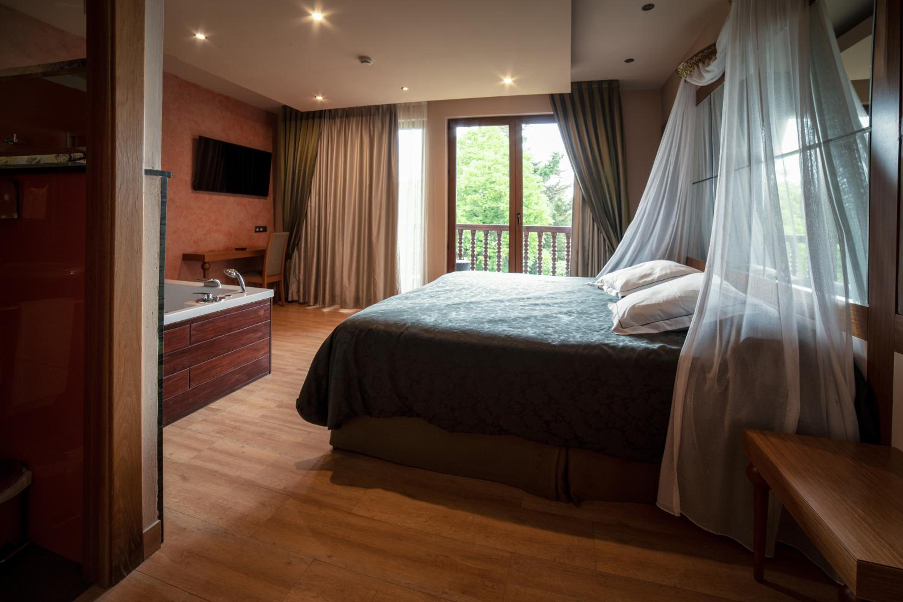 Superior Double Room photo 3