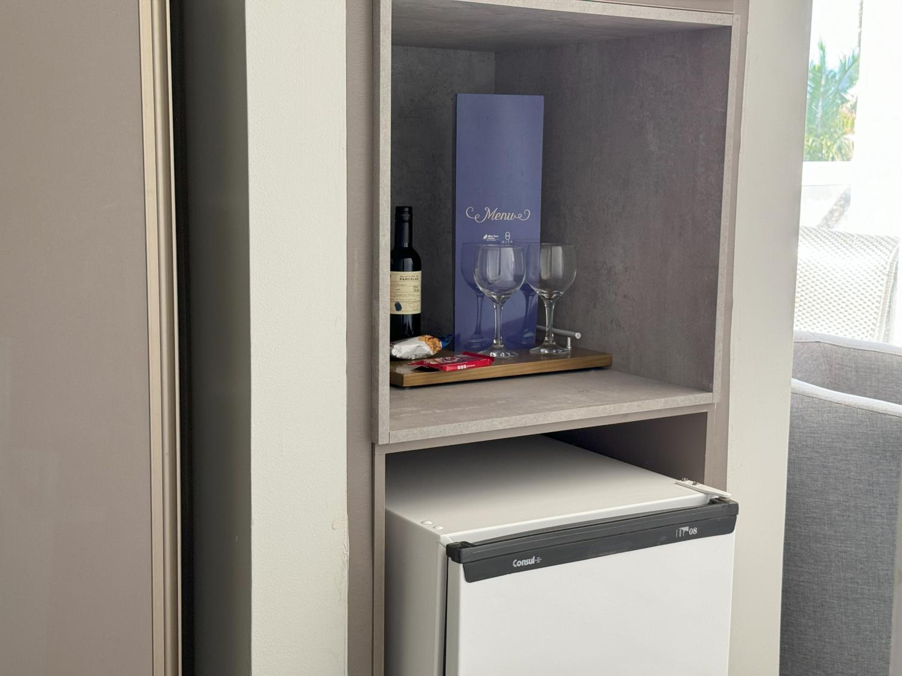 Executive Suite - Photo 3