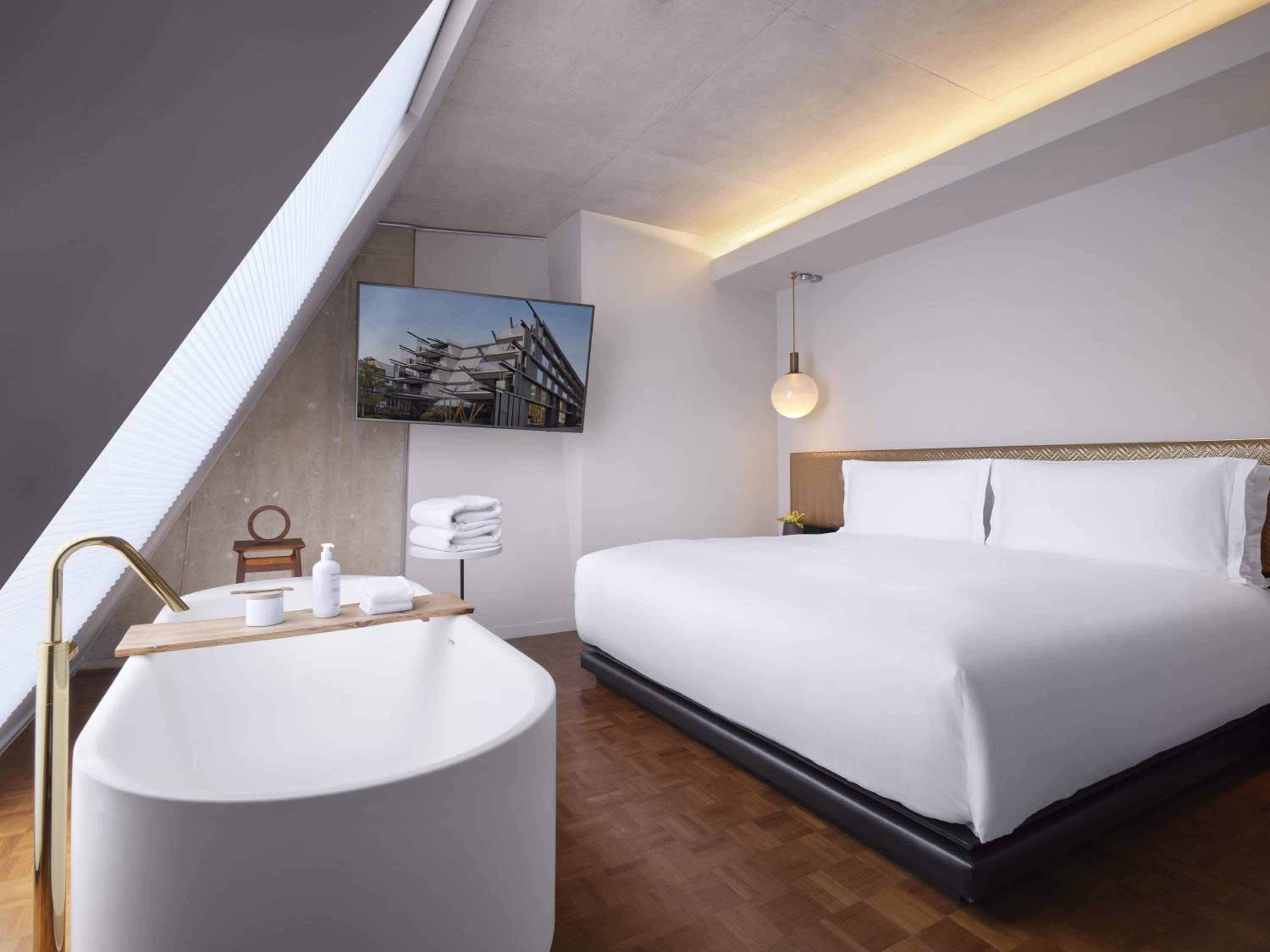 London Balcony Suite