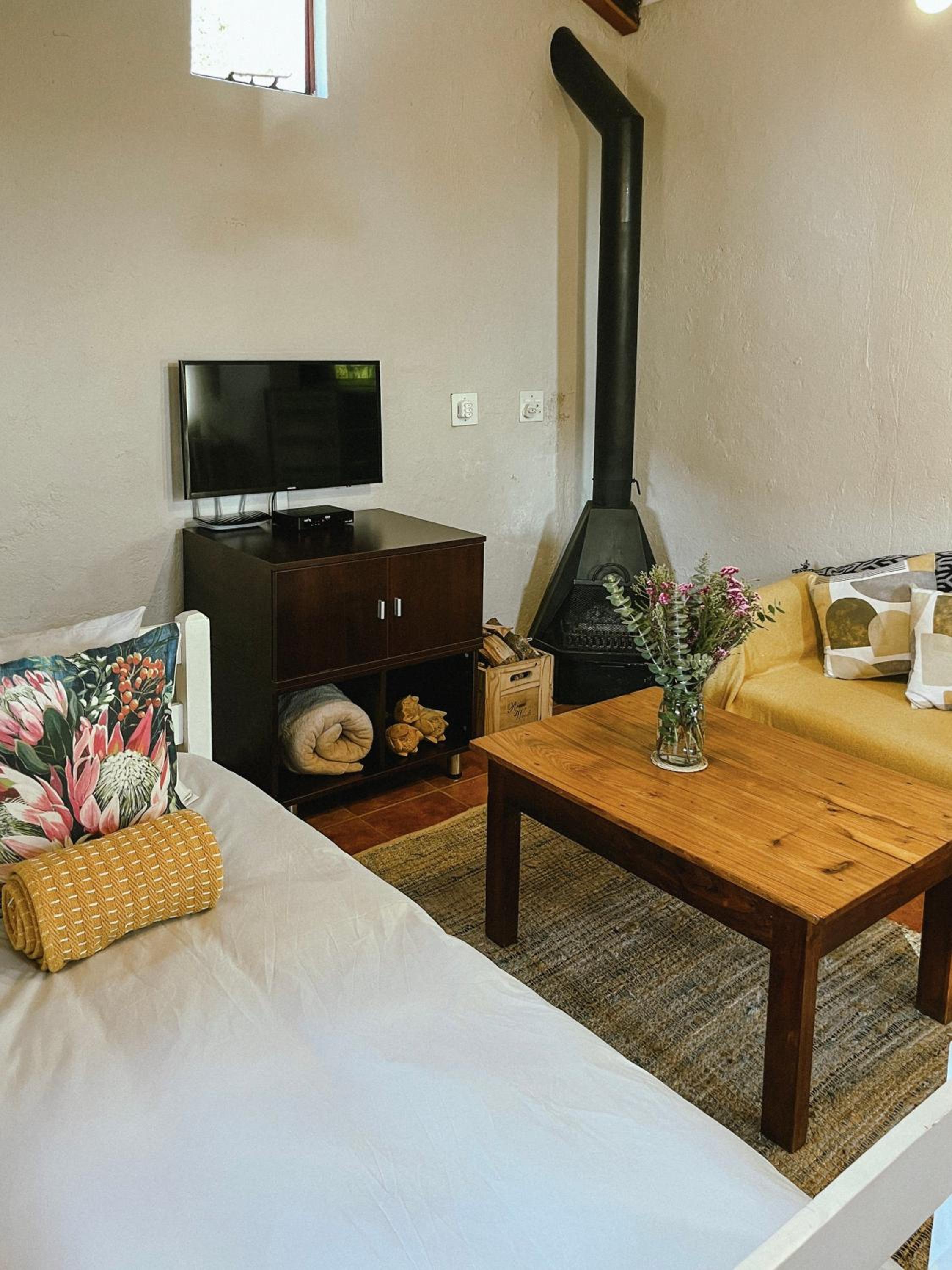 Double or Twin Room with Extra Bed - Photo 11