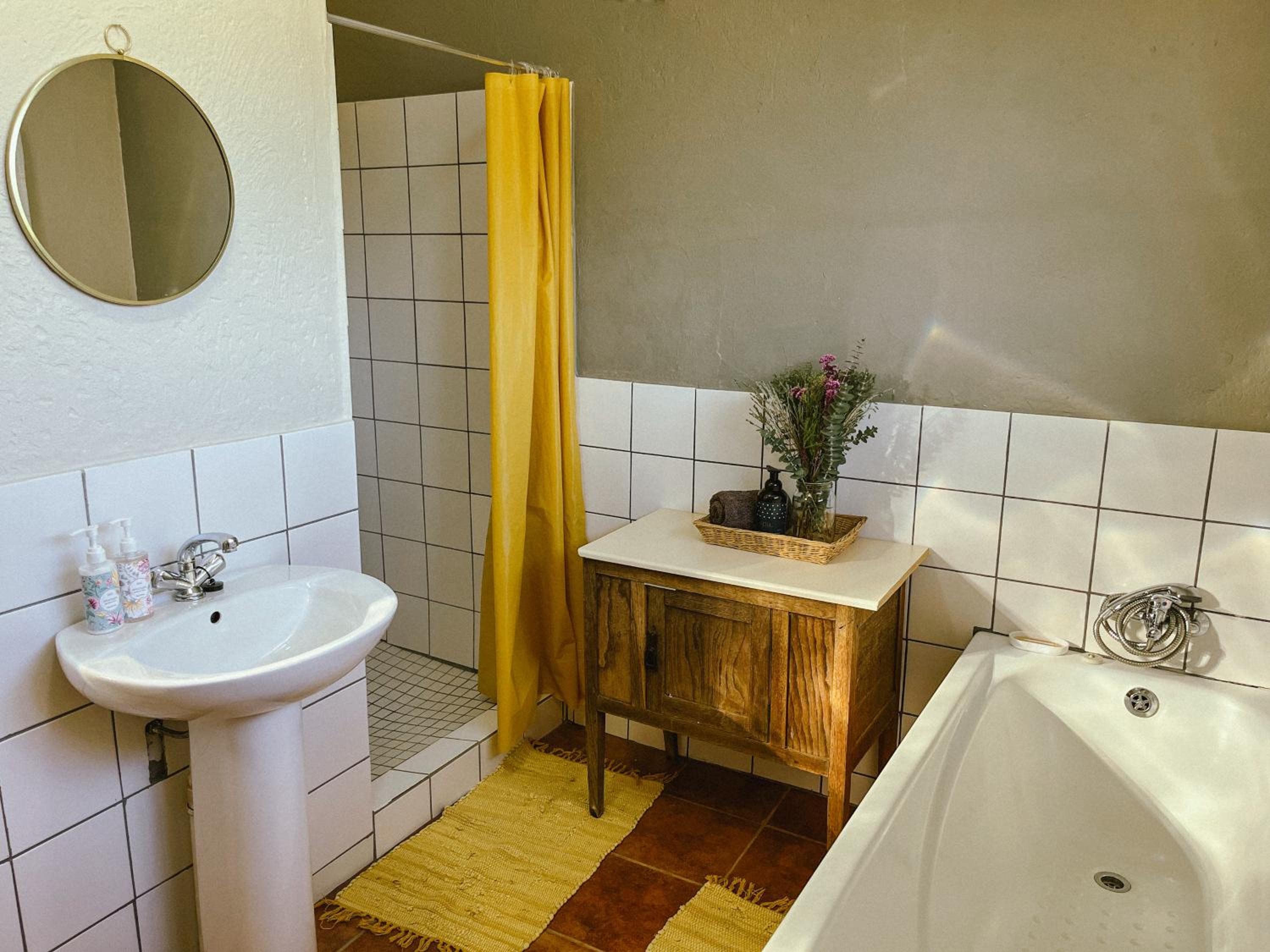 Double or Twin Room with Extra Bed - Photo 6