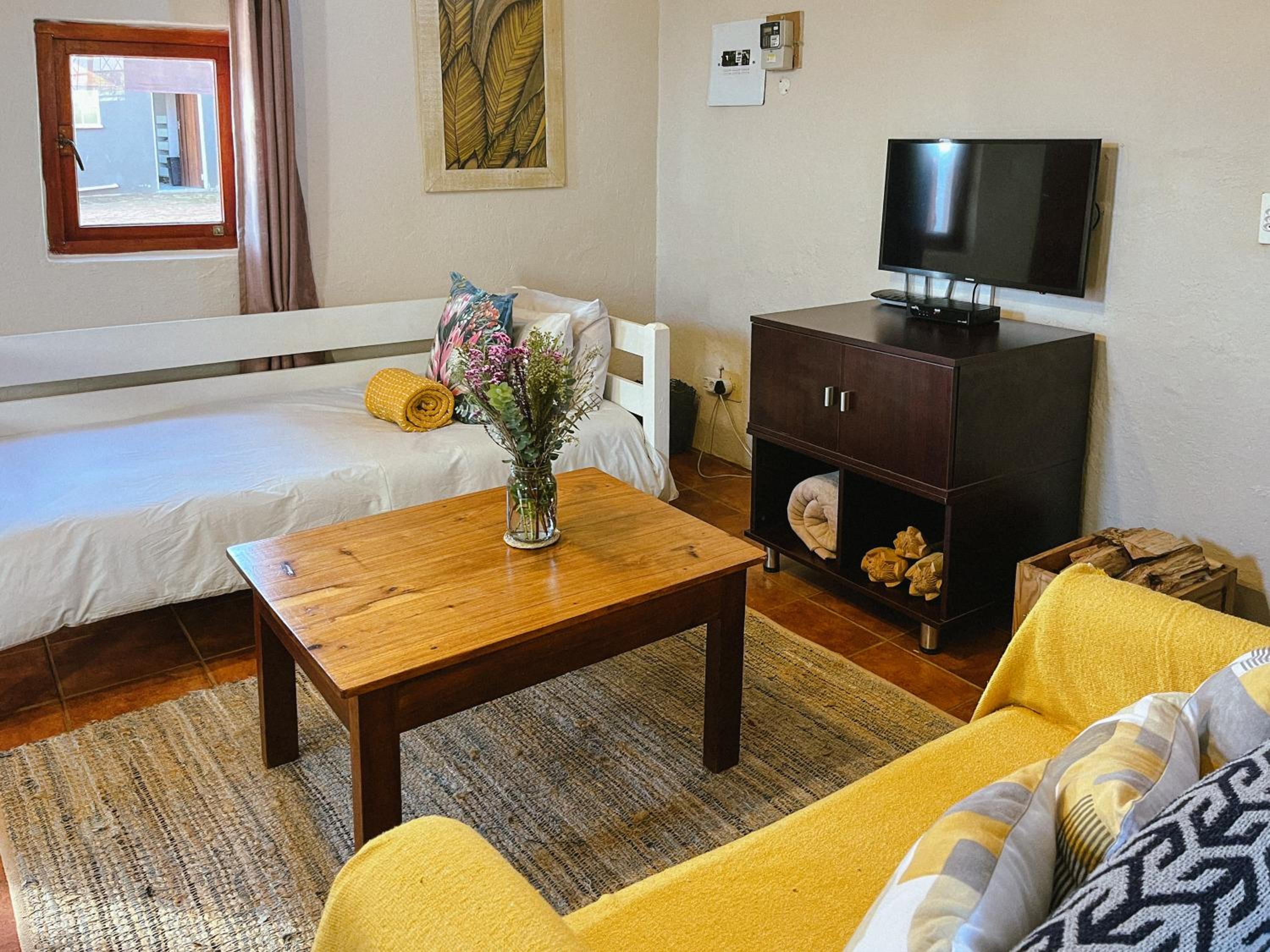 Double or Twin Room with Extra Bed - Photo 12