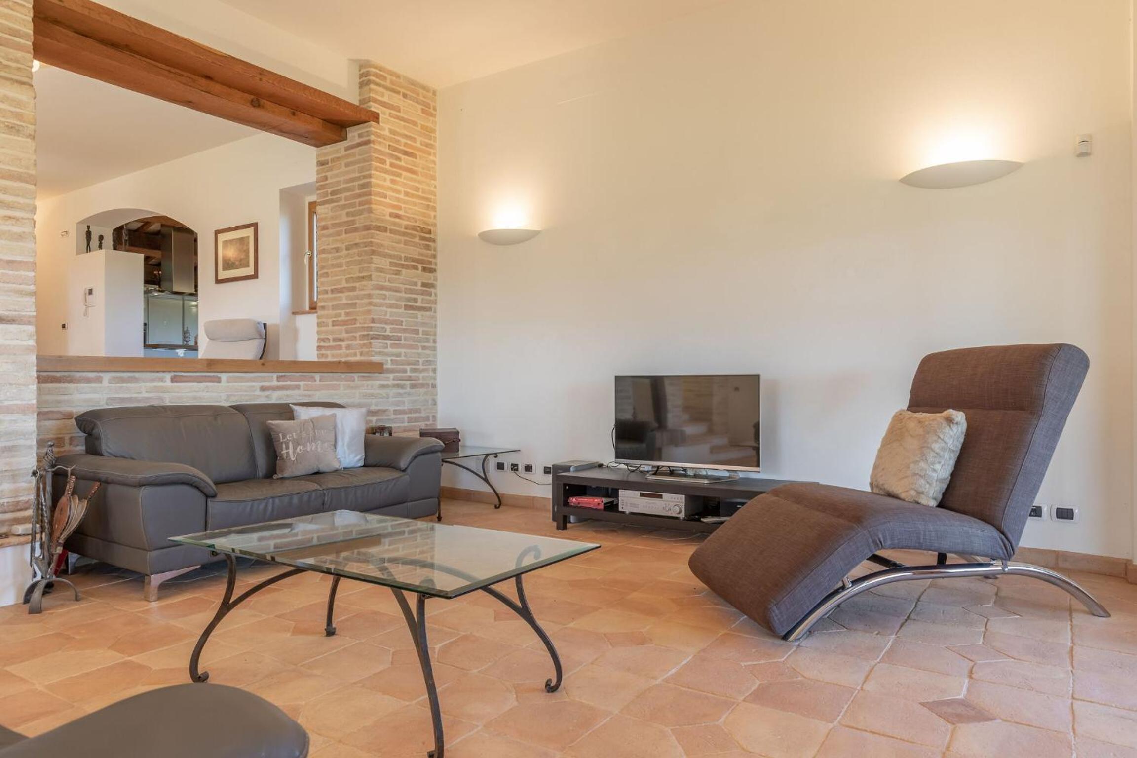 Villa photo 1