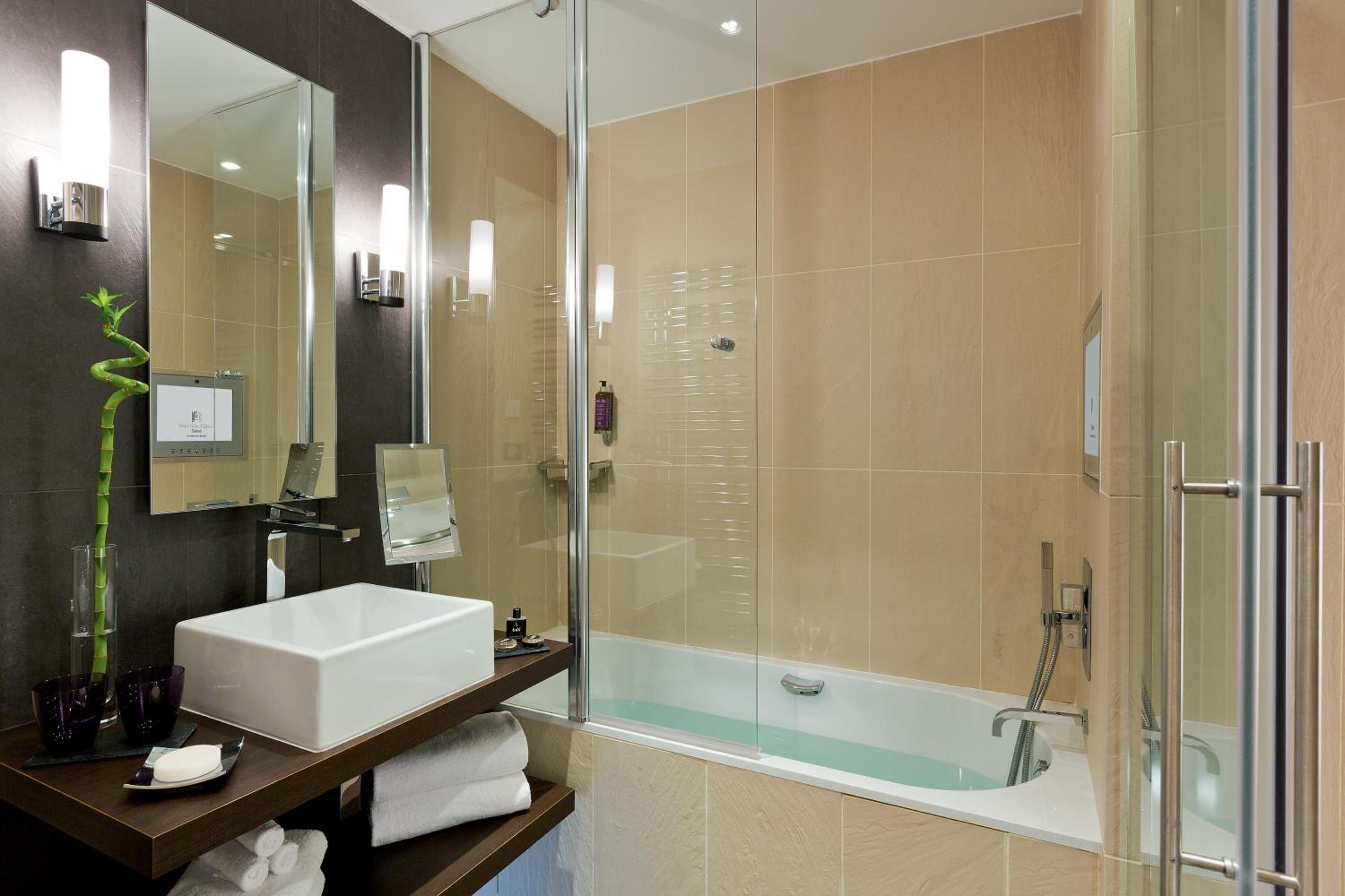 Gray d’Albion Suite Sea View With Terrace thumbnail 5