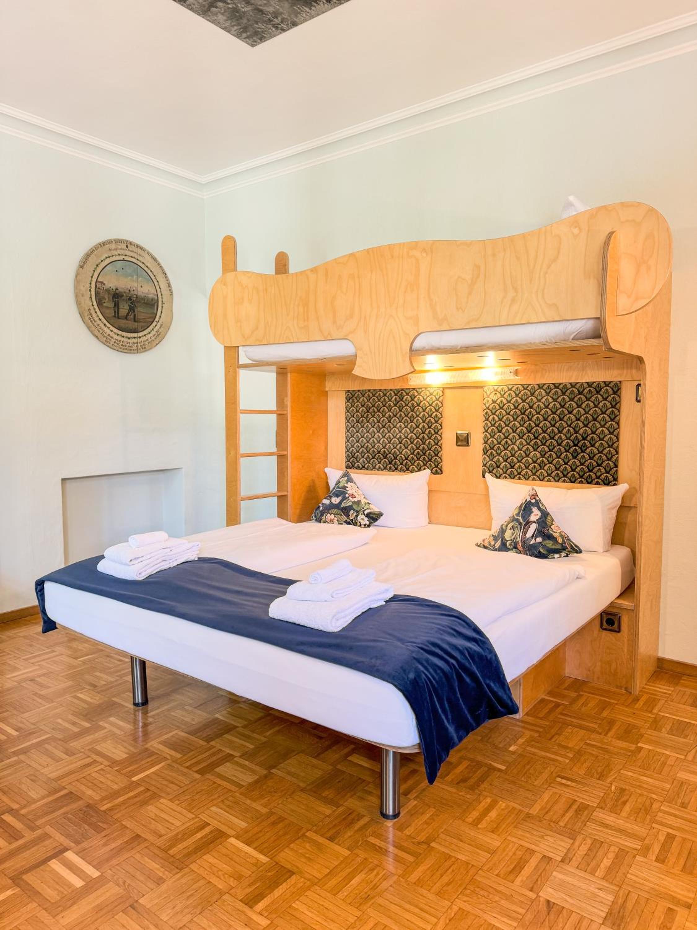 Four-bed Room - Photo 1