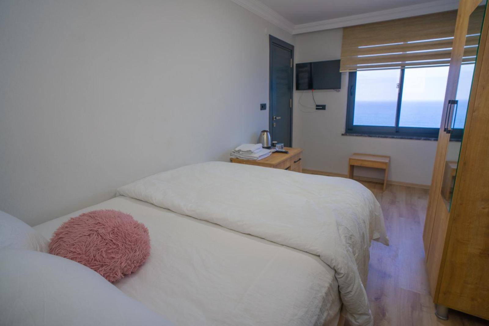 Budget Double Room photo 2