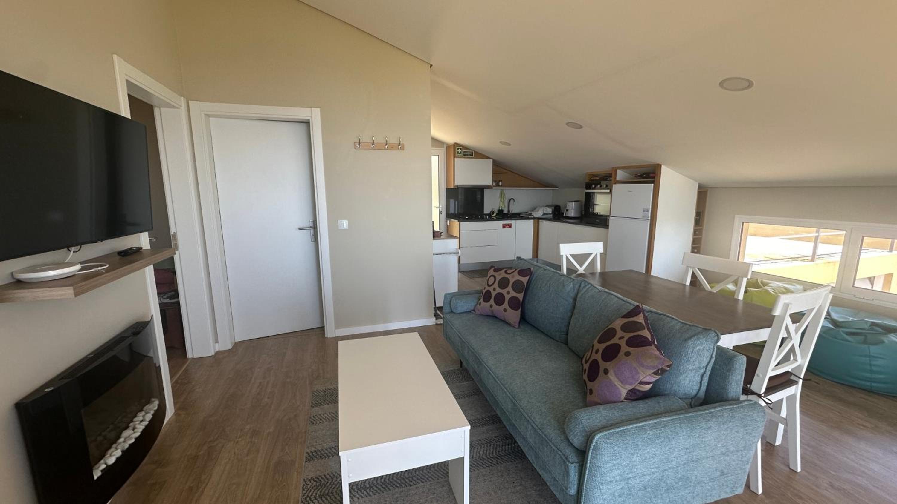 Apartment with Mountain View photo 1