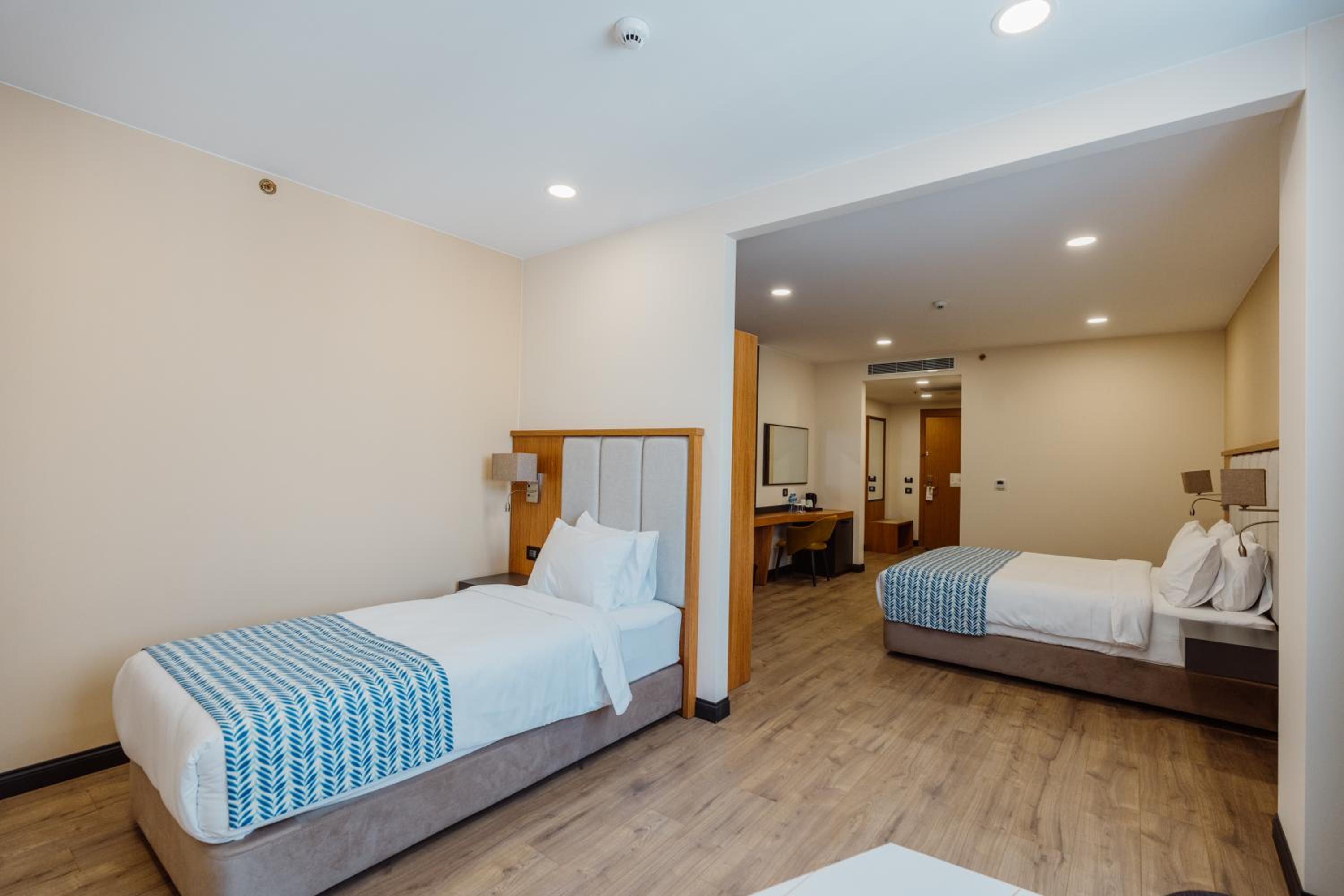 Triple Room - Disability Access - Photo 3