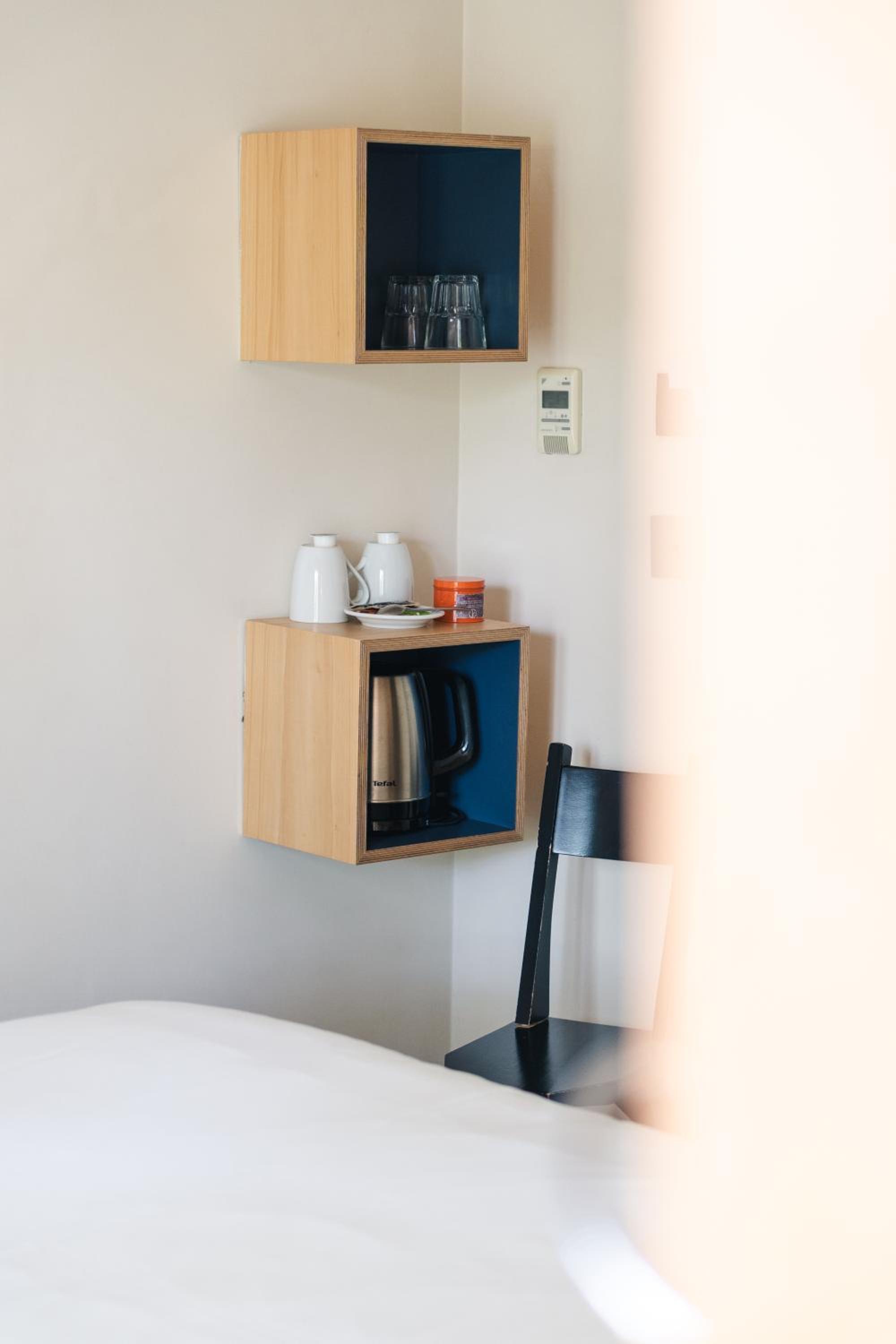Cozy Double Room - with view on the Canal St Martin photo 3