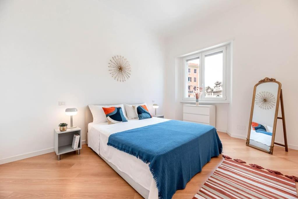 One-Bedroom Apartment with City View