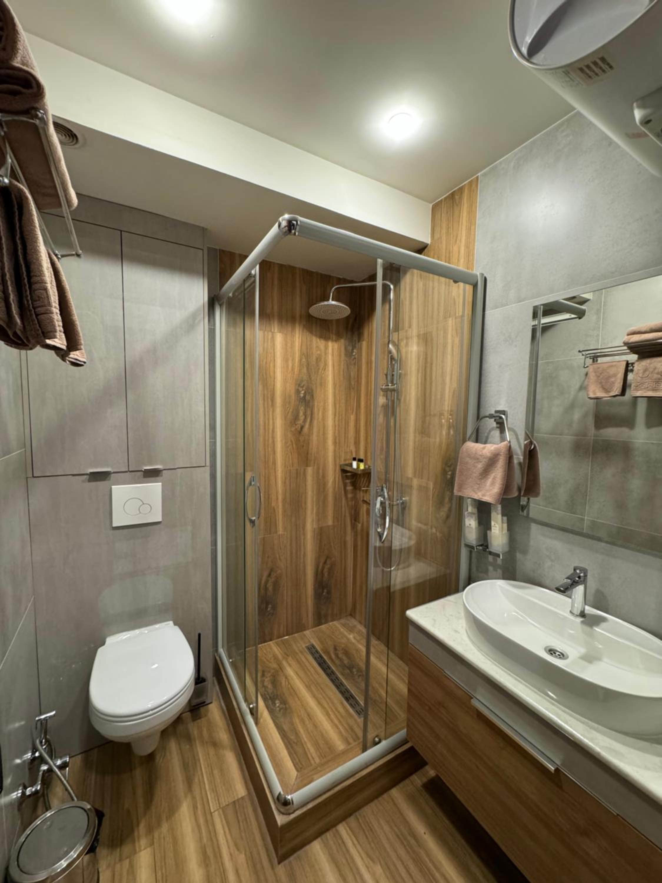 Standard Double or Twin Room - Photo 6