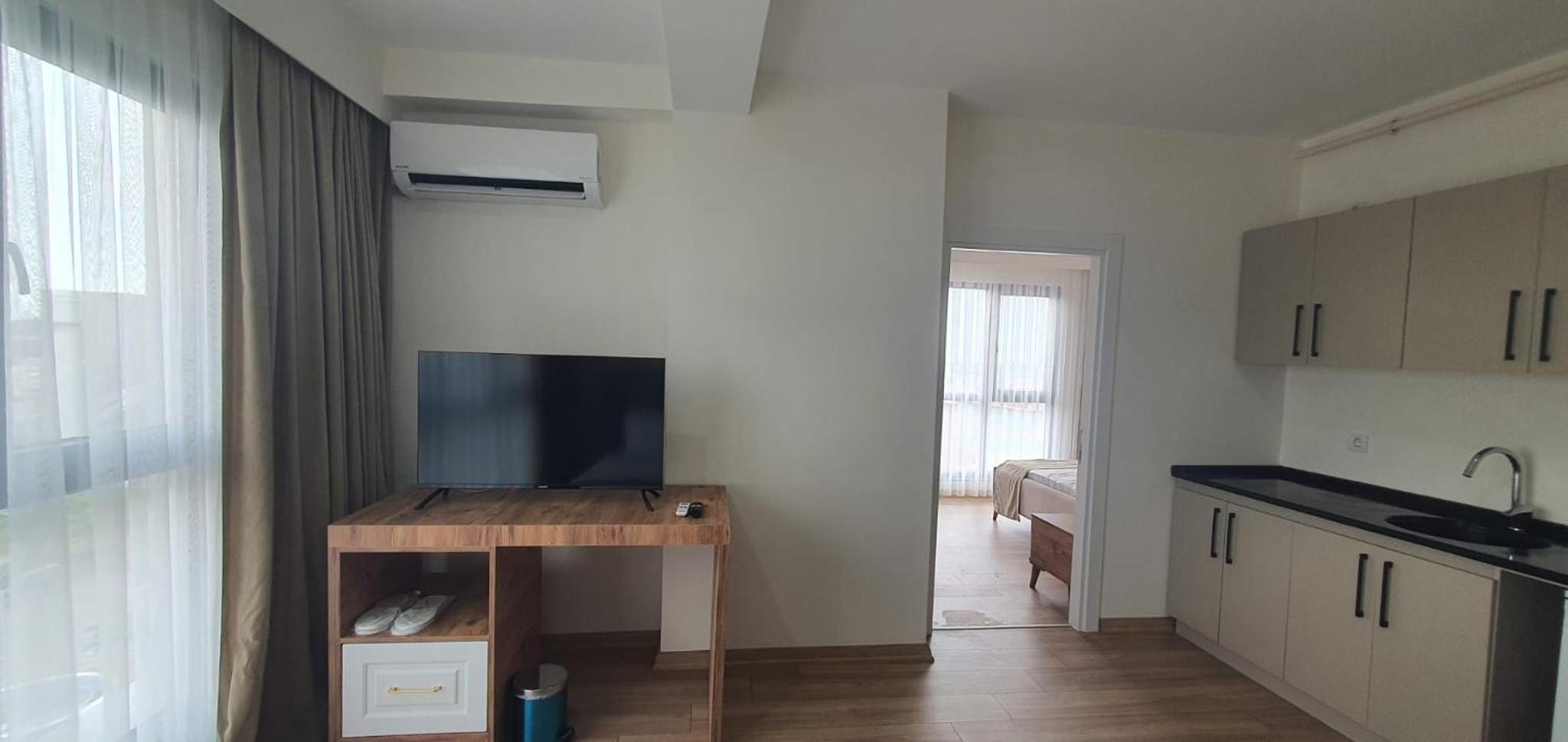 Family Room - Photo 4