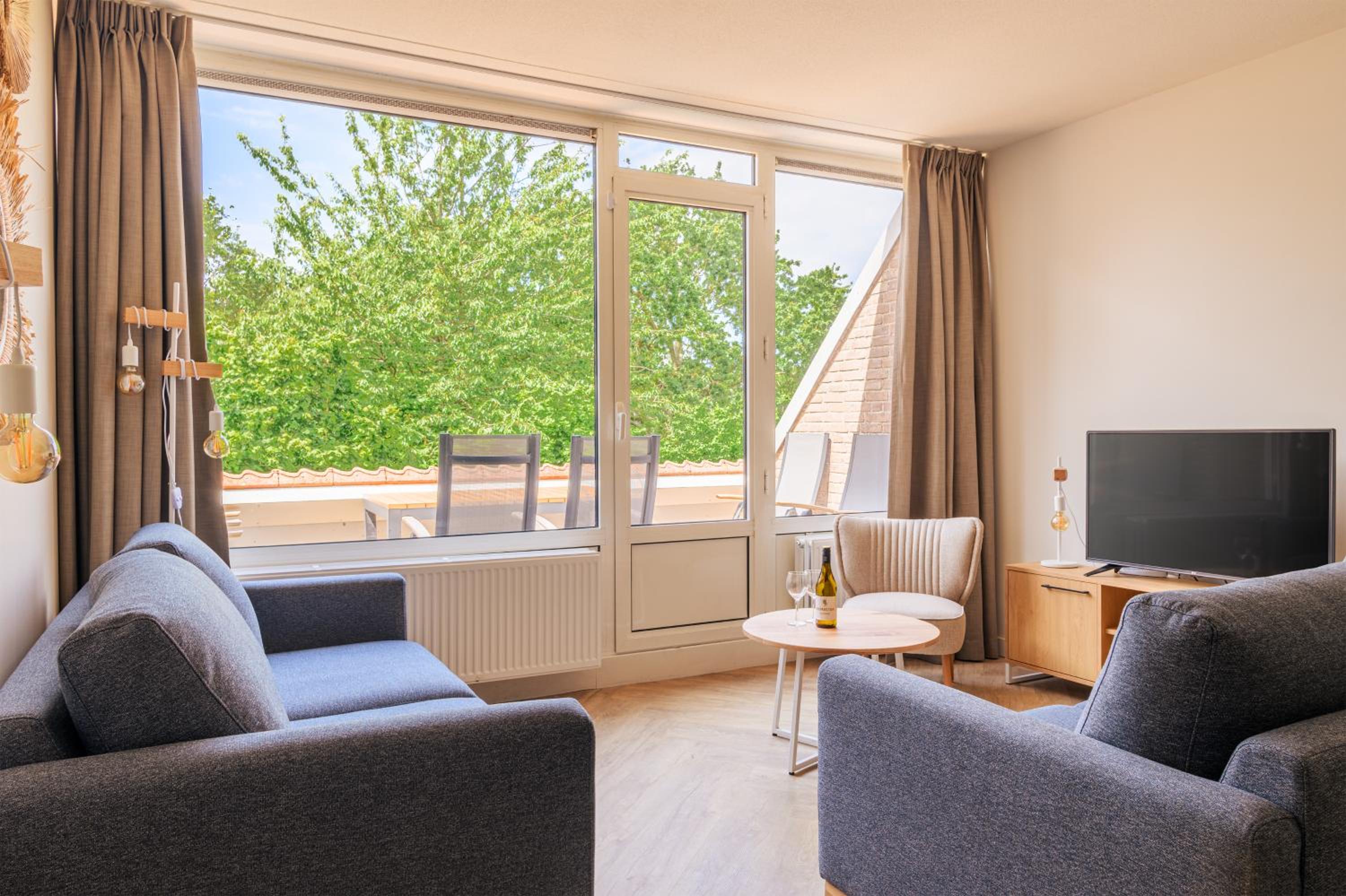 Three-Bedroom Apartment with Balcony