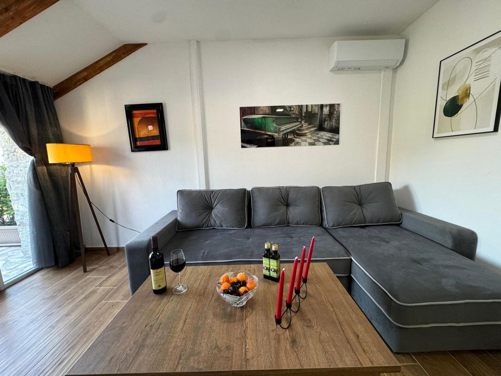 One-Bedroom Apartment with Balcony and Mountain View