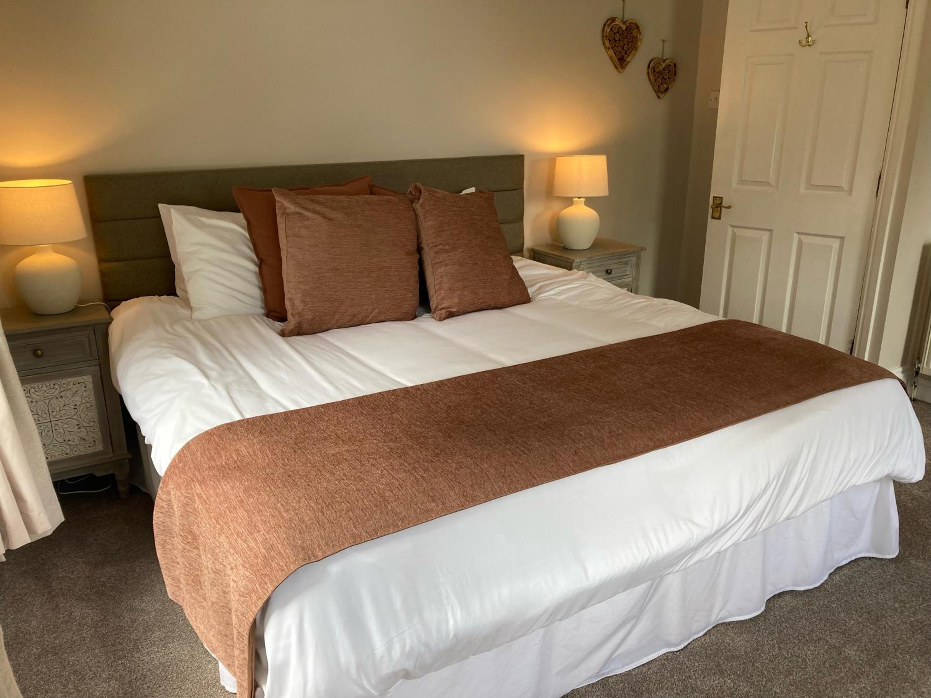 Deluxe King Room photo 2