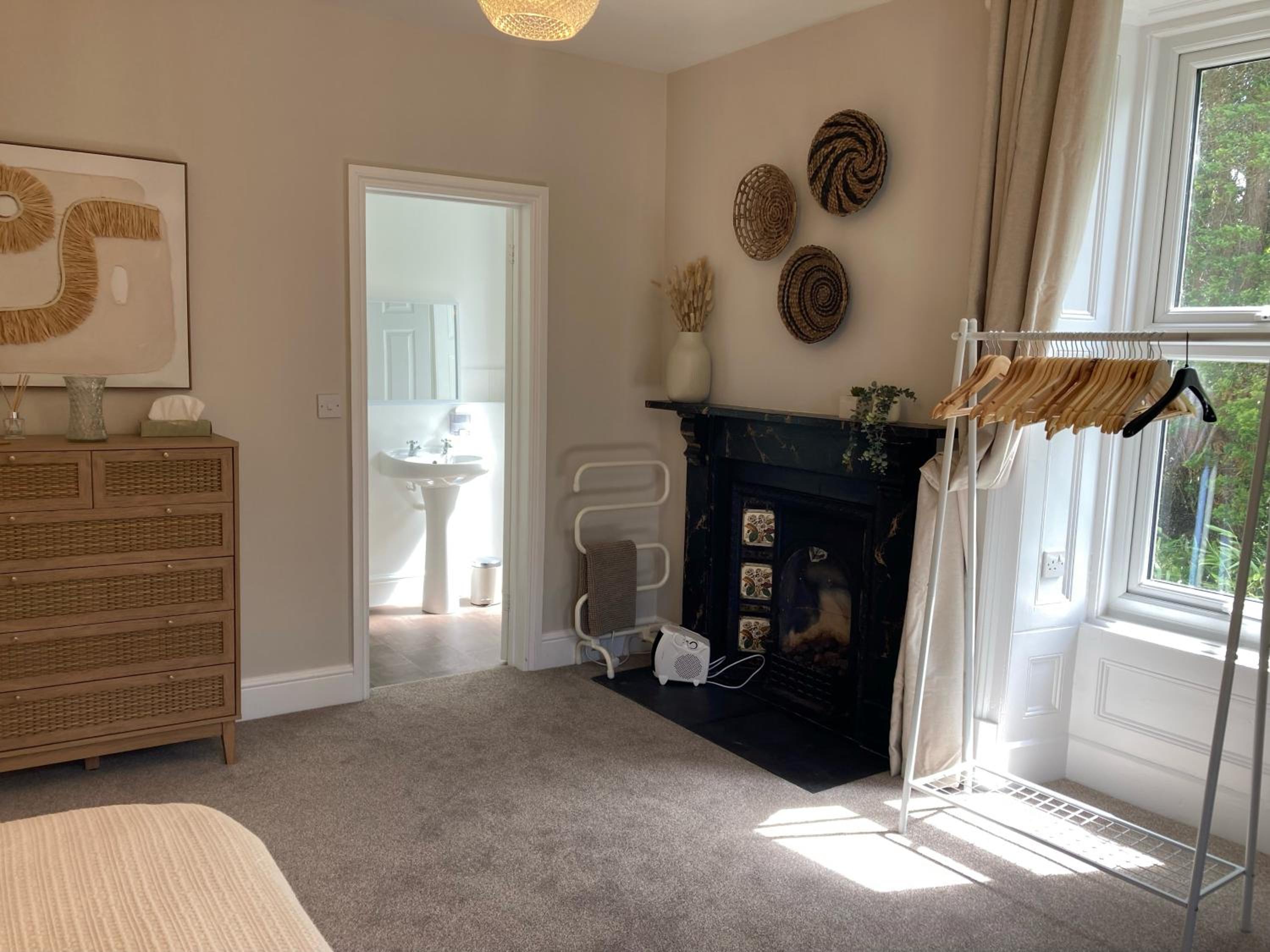 Superior King Room photo 2