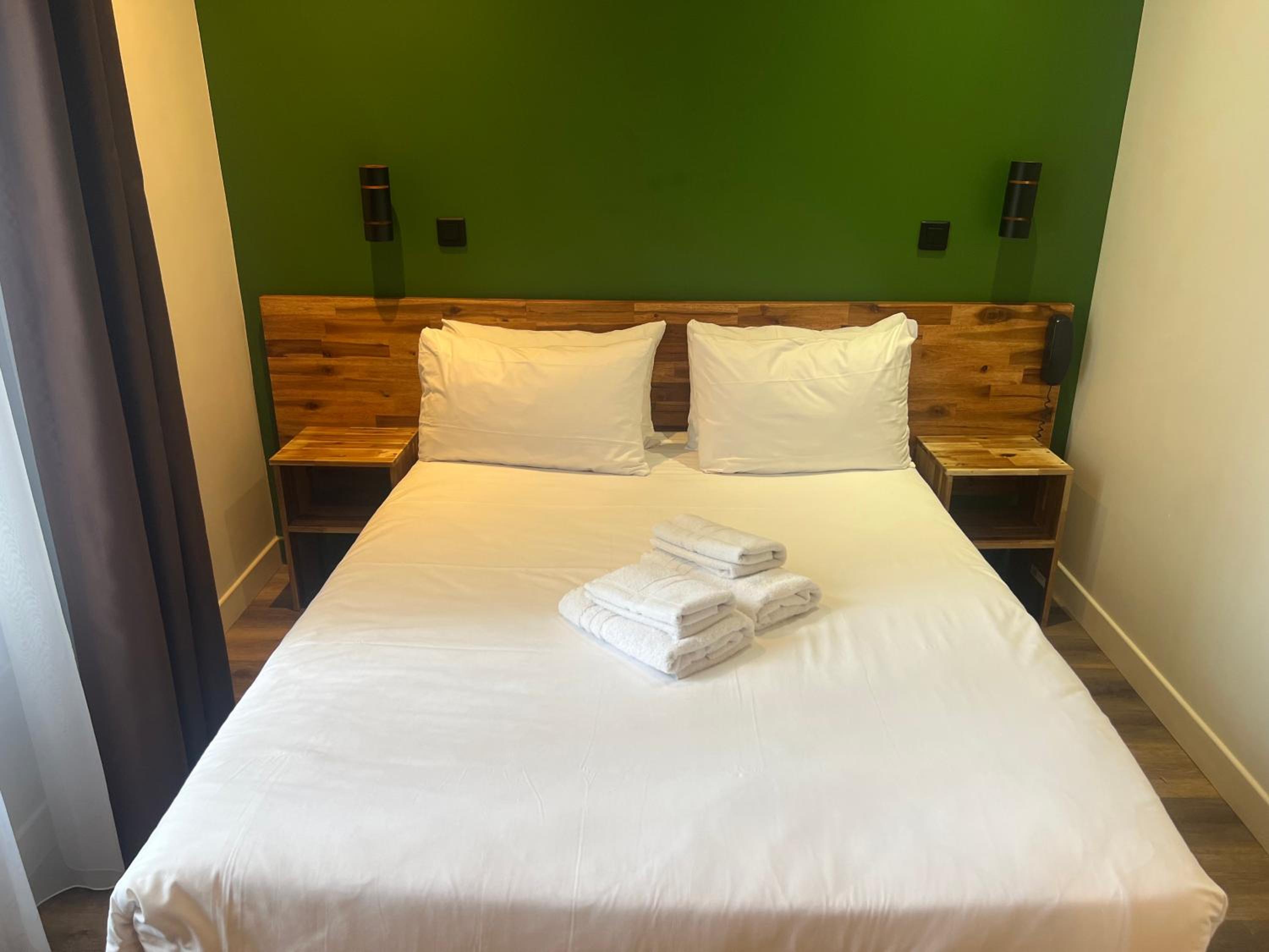 Large Double Room photo 2