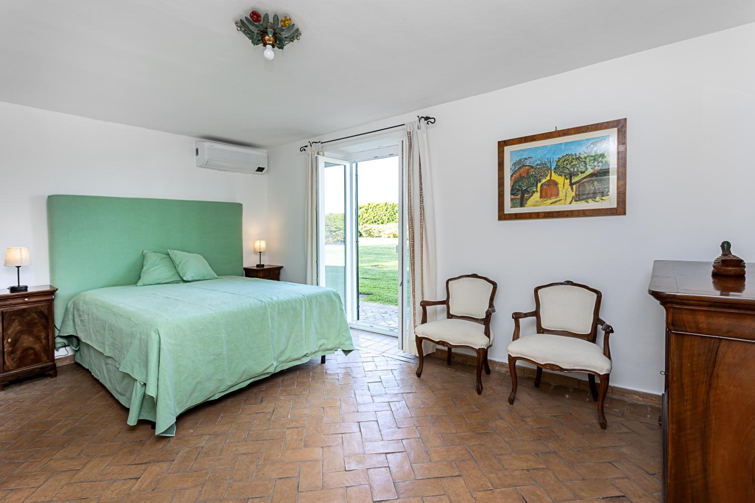 Villa photo 1