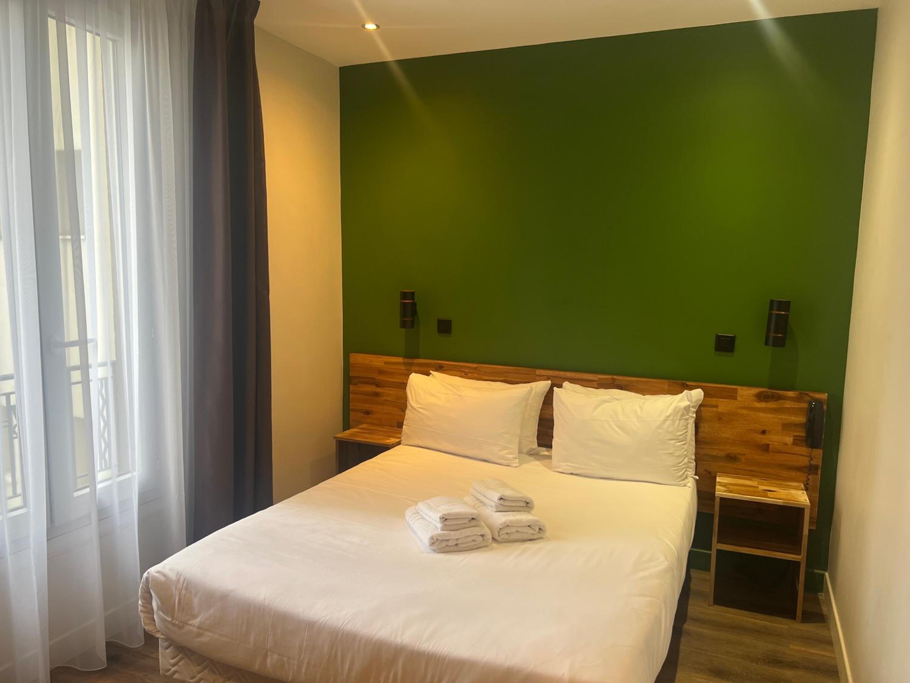 Large Double Room photo 1