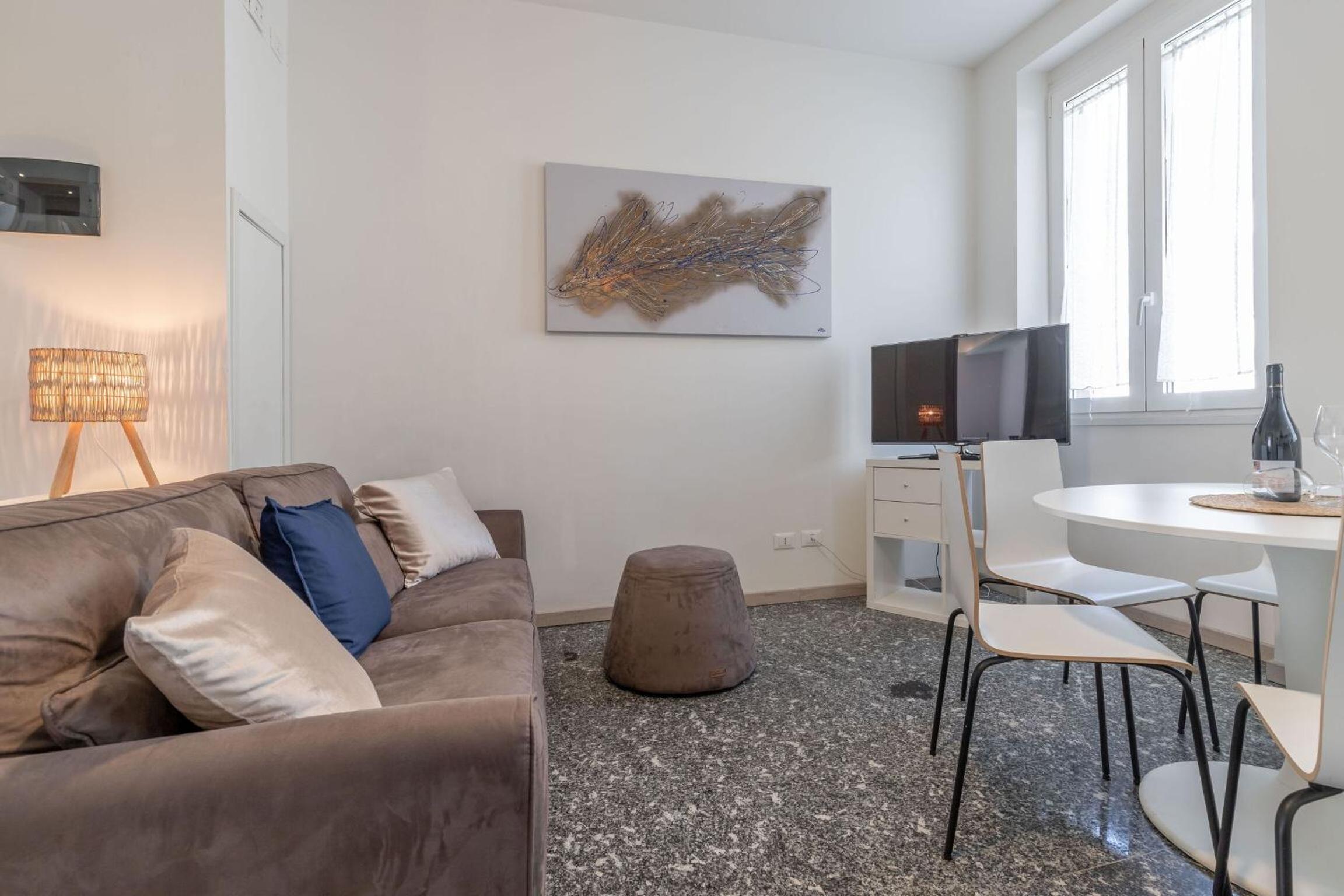 Apartment photo 1