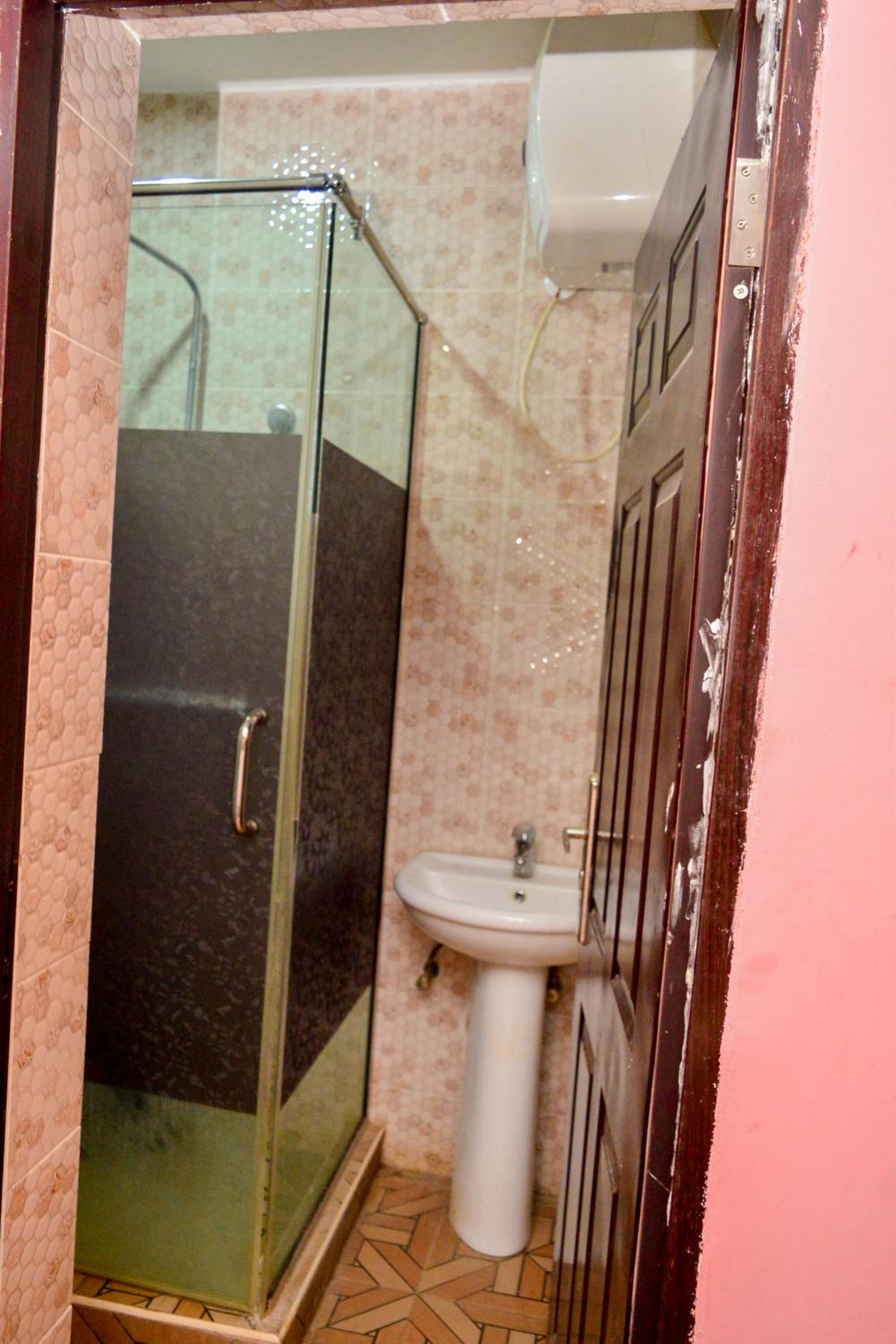 Single Room With Bathroom photo 2