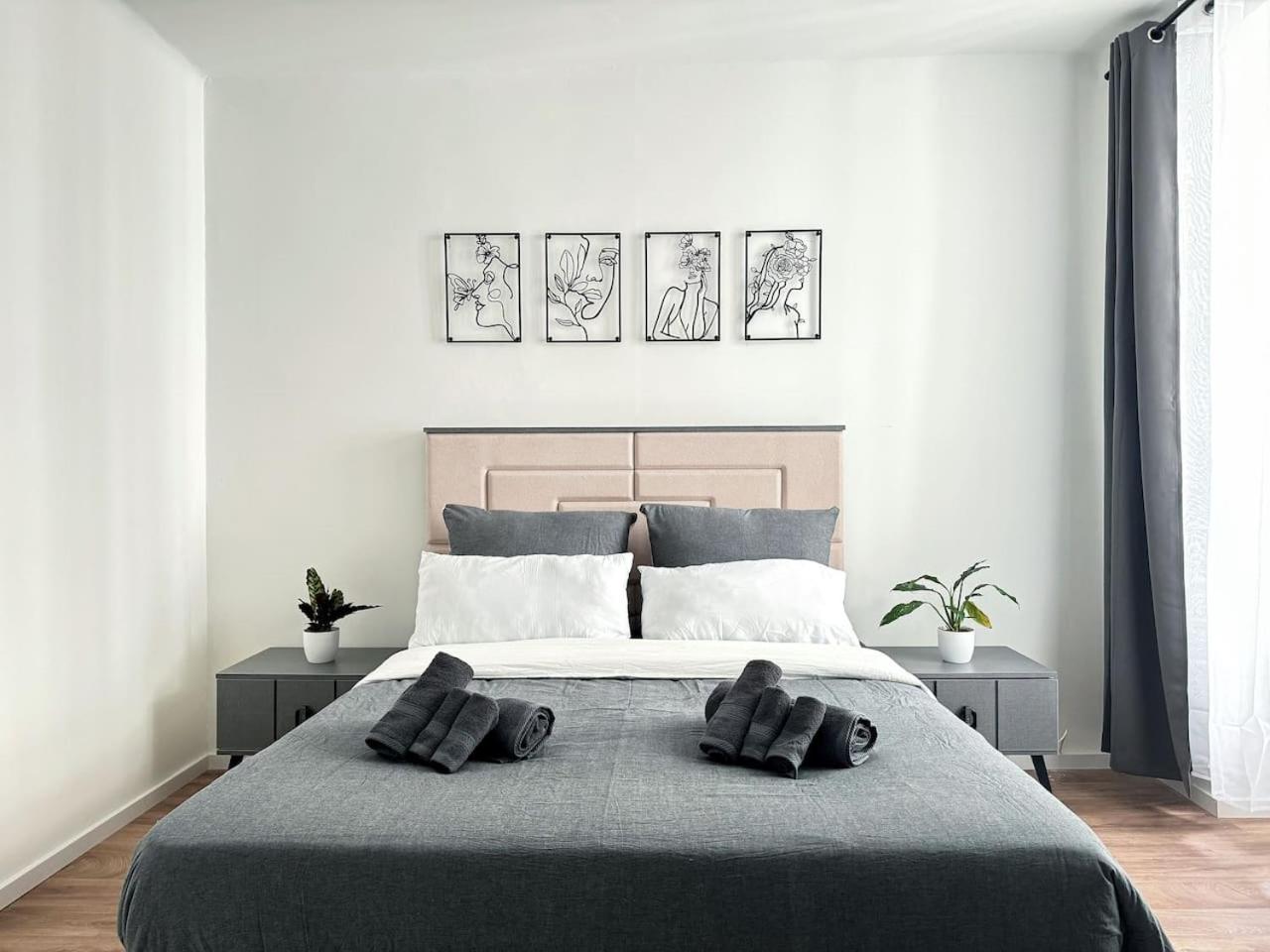 Apartment photo 2