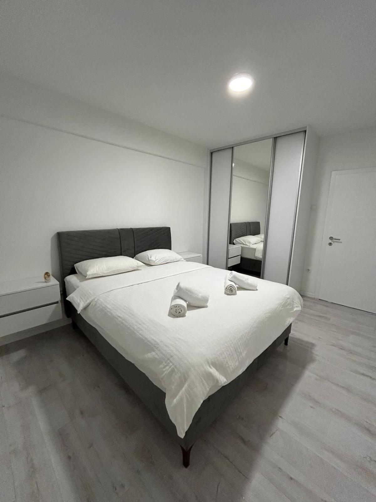 Three-Bedroom Apartment photo 1