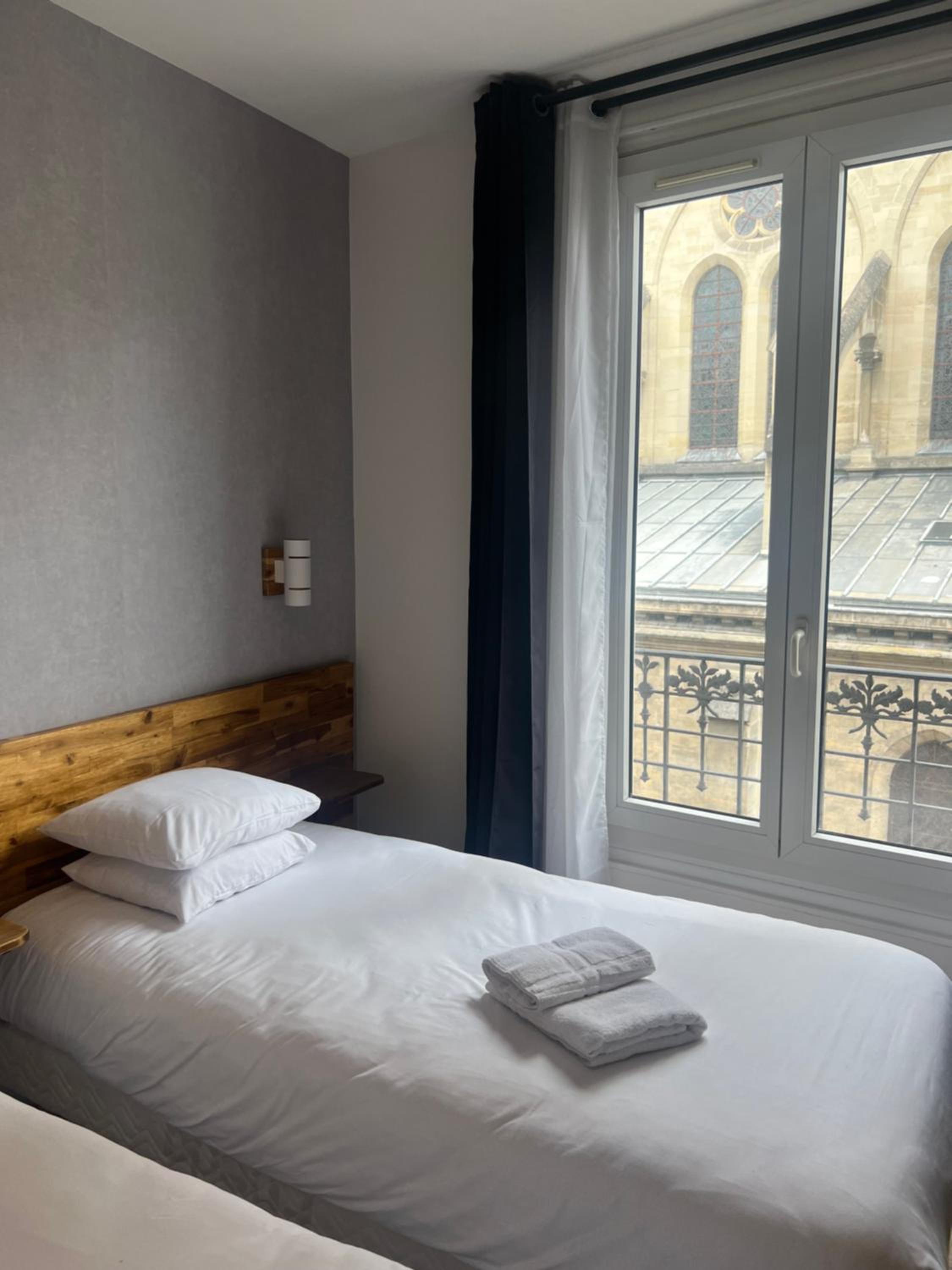 Two Adjacent Double Rooms (non connecting) photo 2