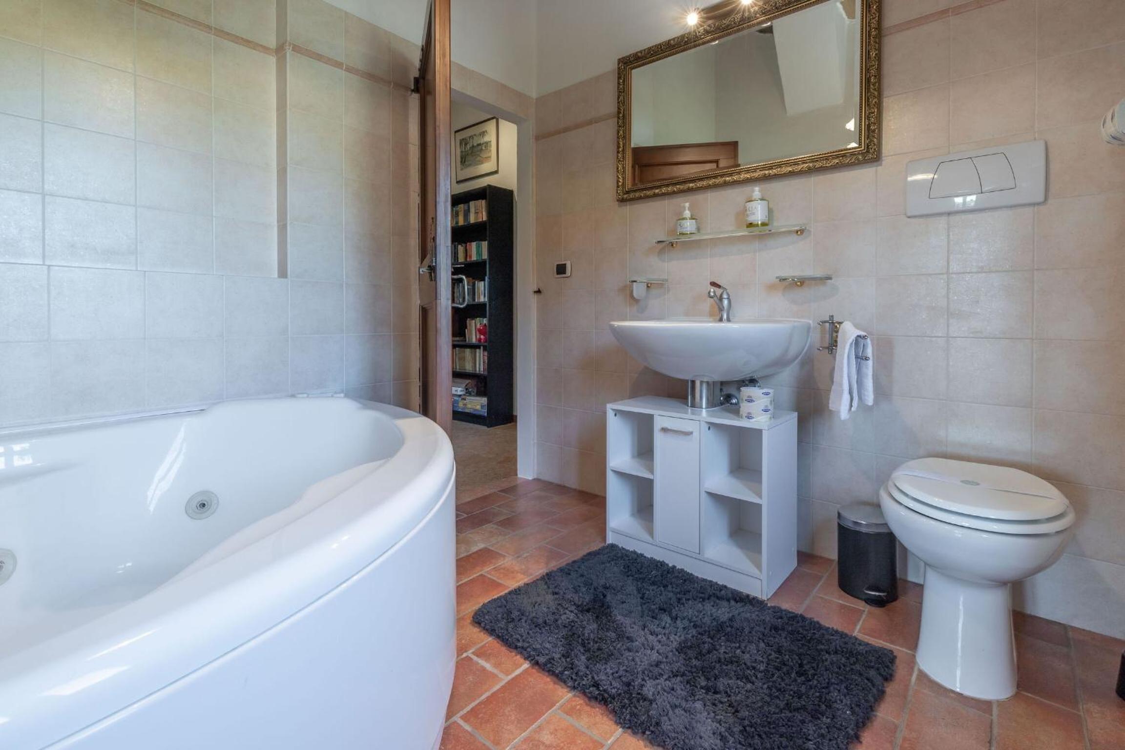 Villa with Private Pool photo 3
