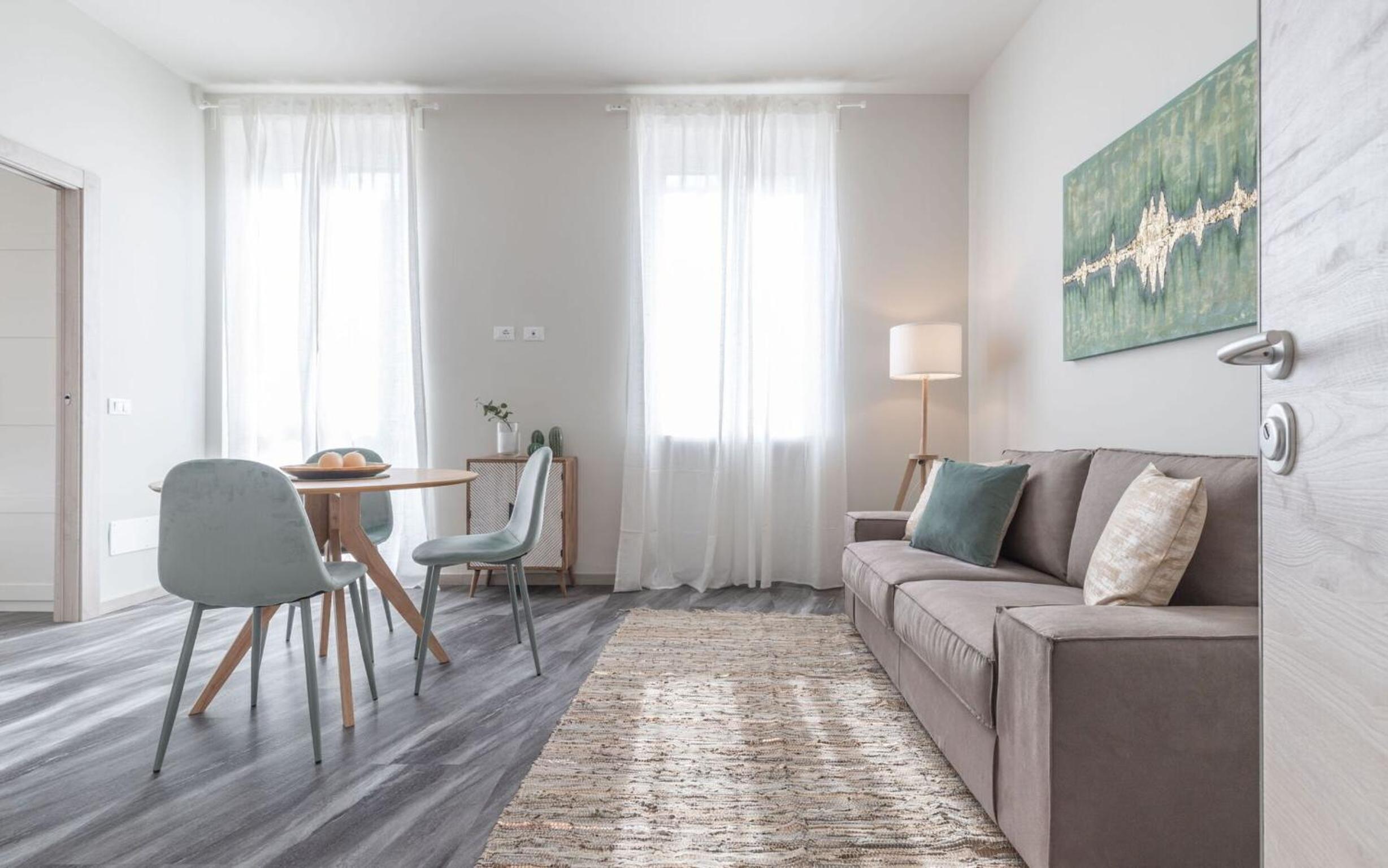 Apartment photo 2