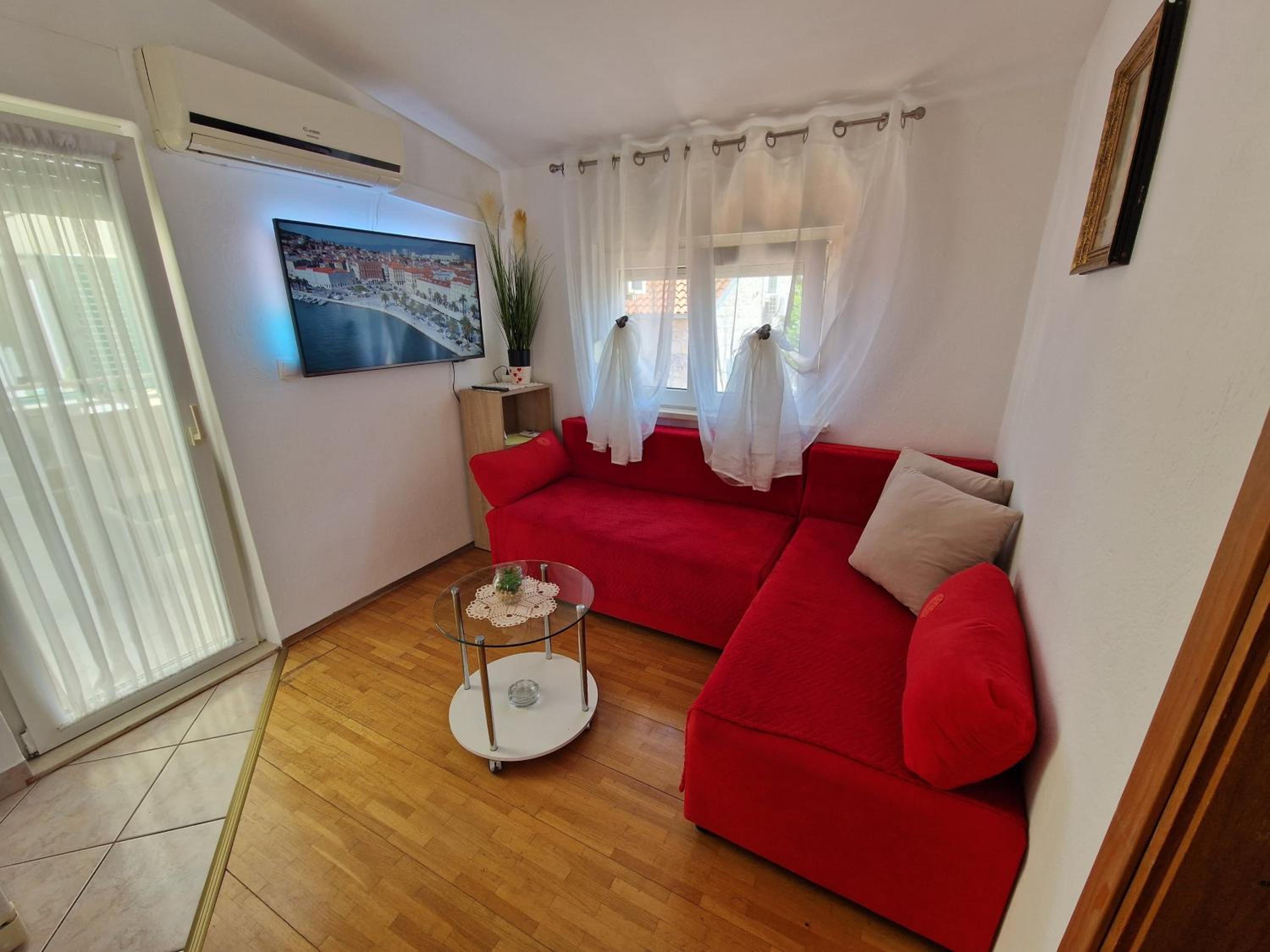 One-Bedroom Apartment with Balcony