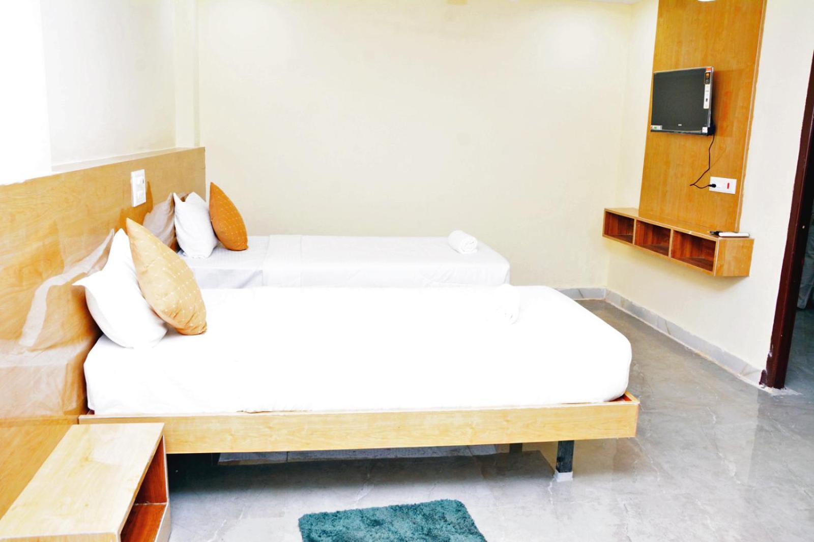 Deluxe Double Room - Photo 35