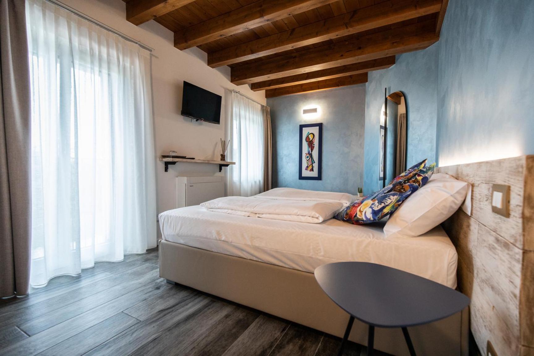 Superior Double or Twin Room photo 2