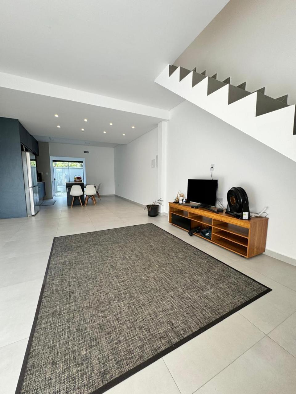 Three-Bedroom Apartment photo 1