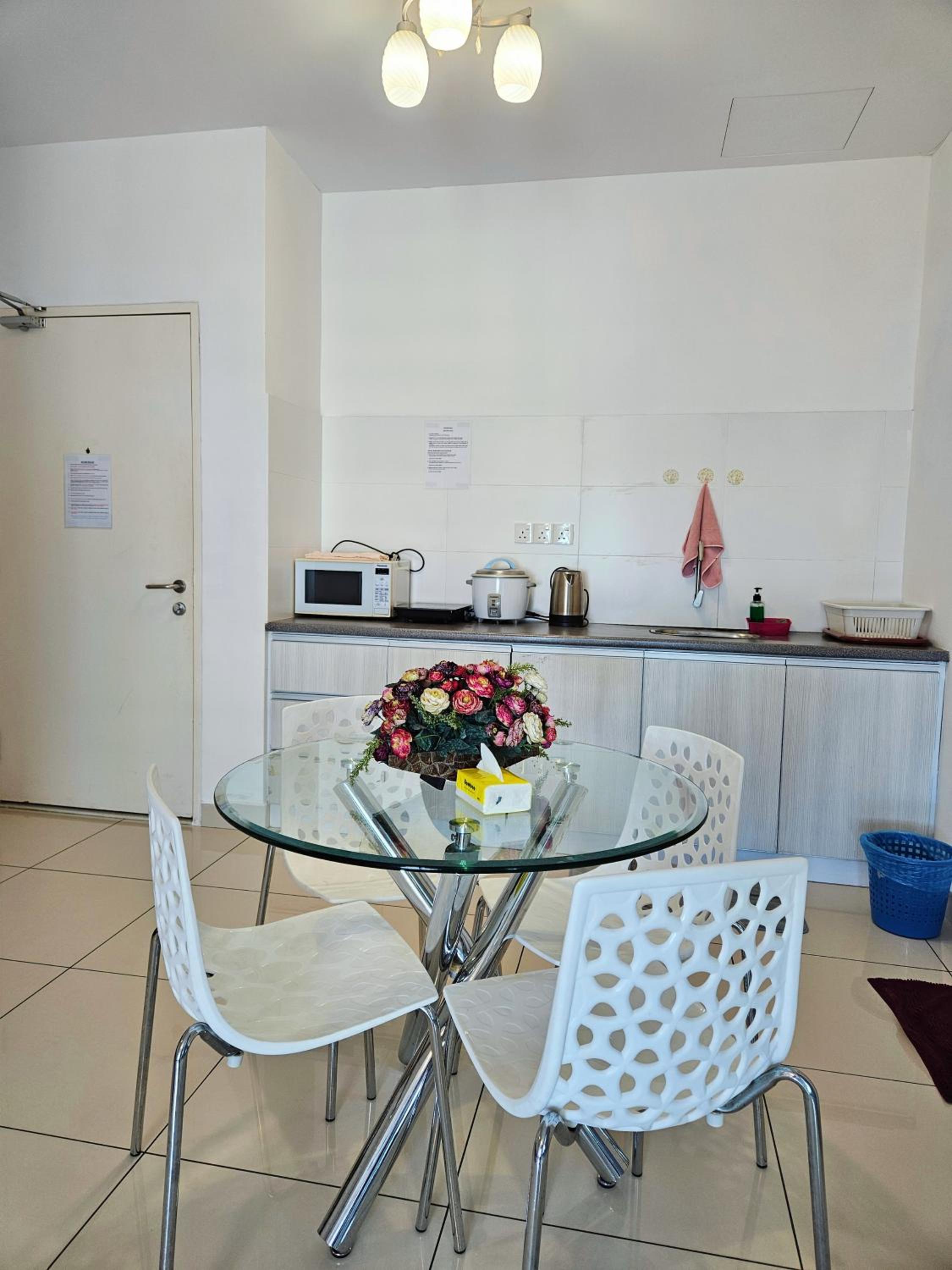 One-Bedroom Apartment - Photo 4