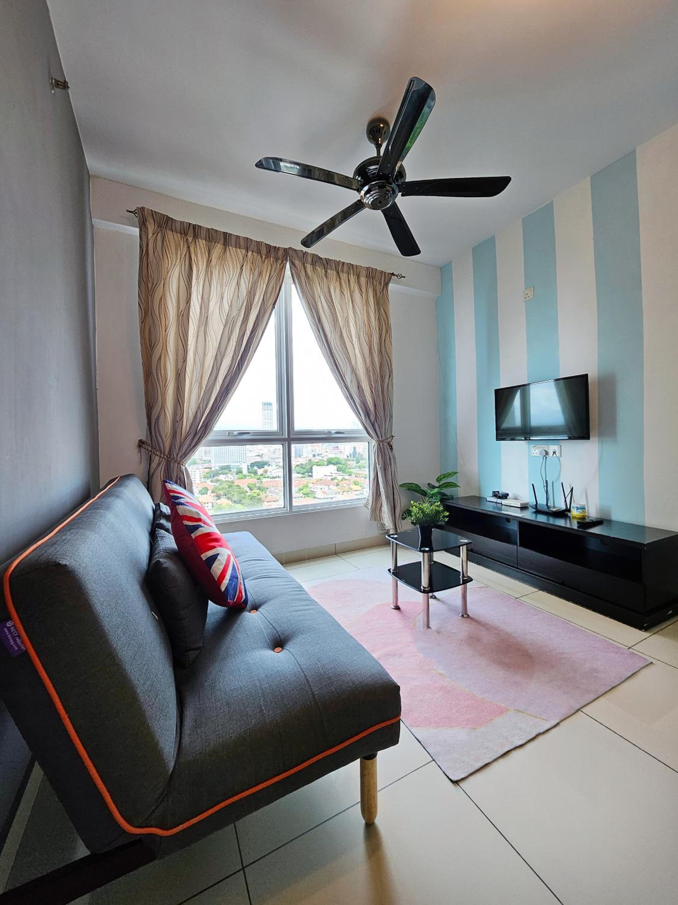 One-Bedroom Apartment - Photo 7