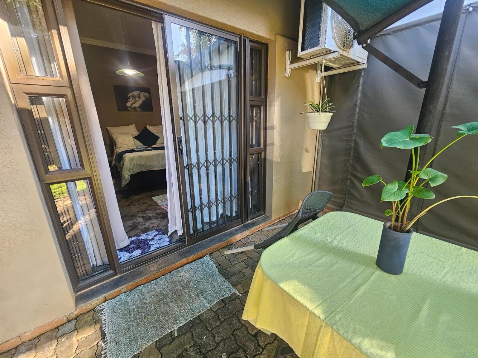 Standard Double Room - Photo 6