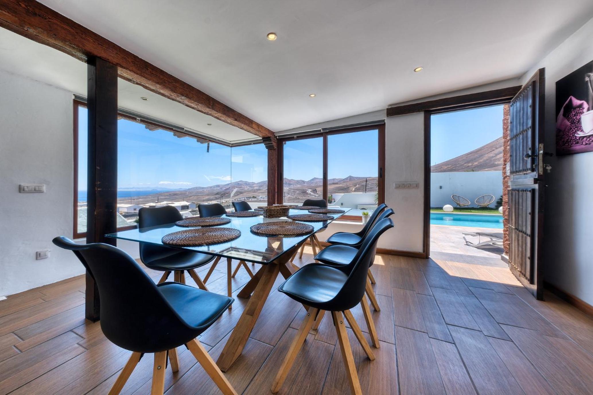 Villa with Sea View photo 3