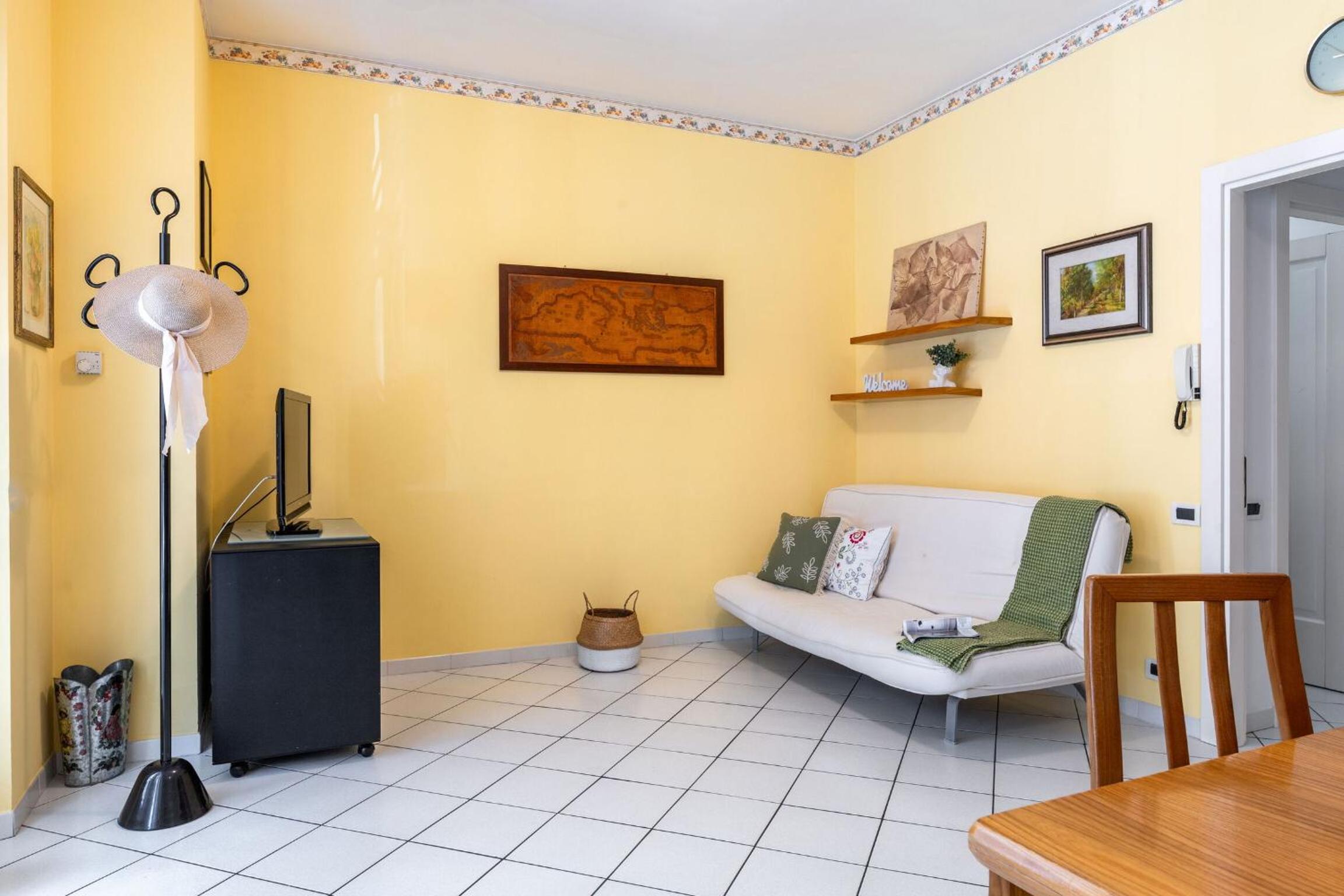 Apartment photo 1
