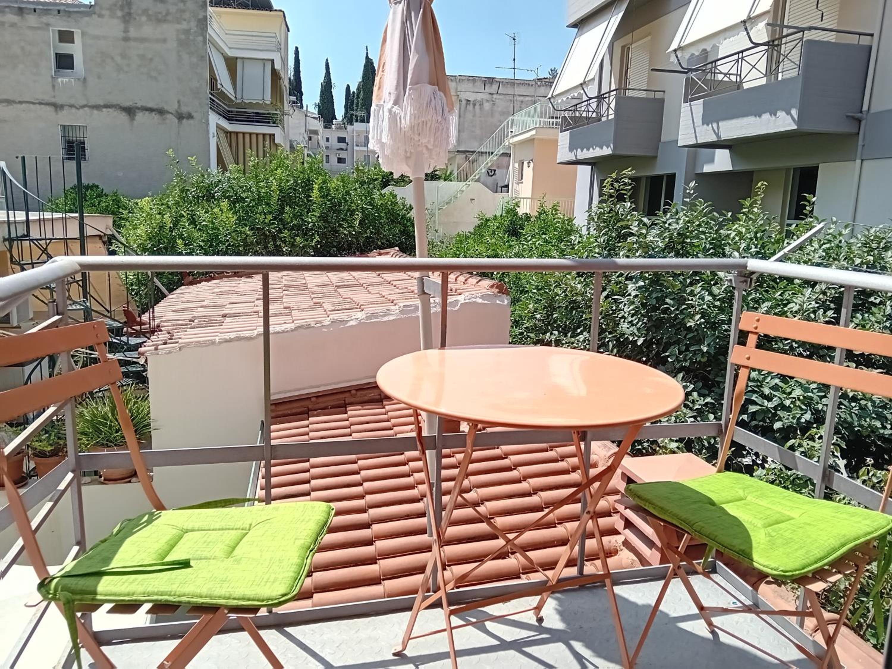 Studio with Balcony - Photo 7