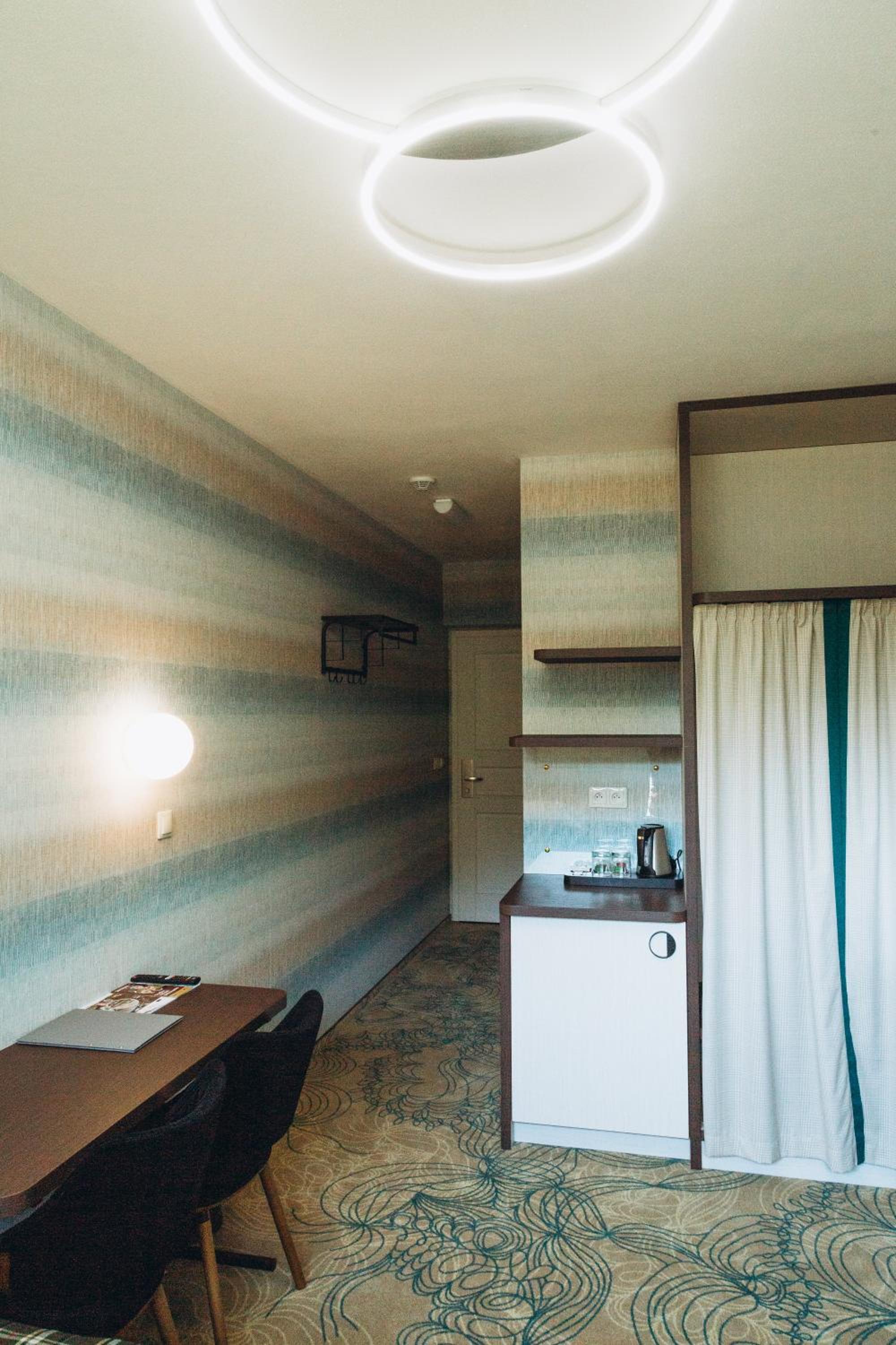 Double or Twin Room - Photo 6