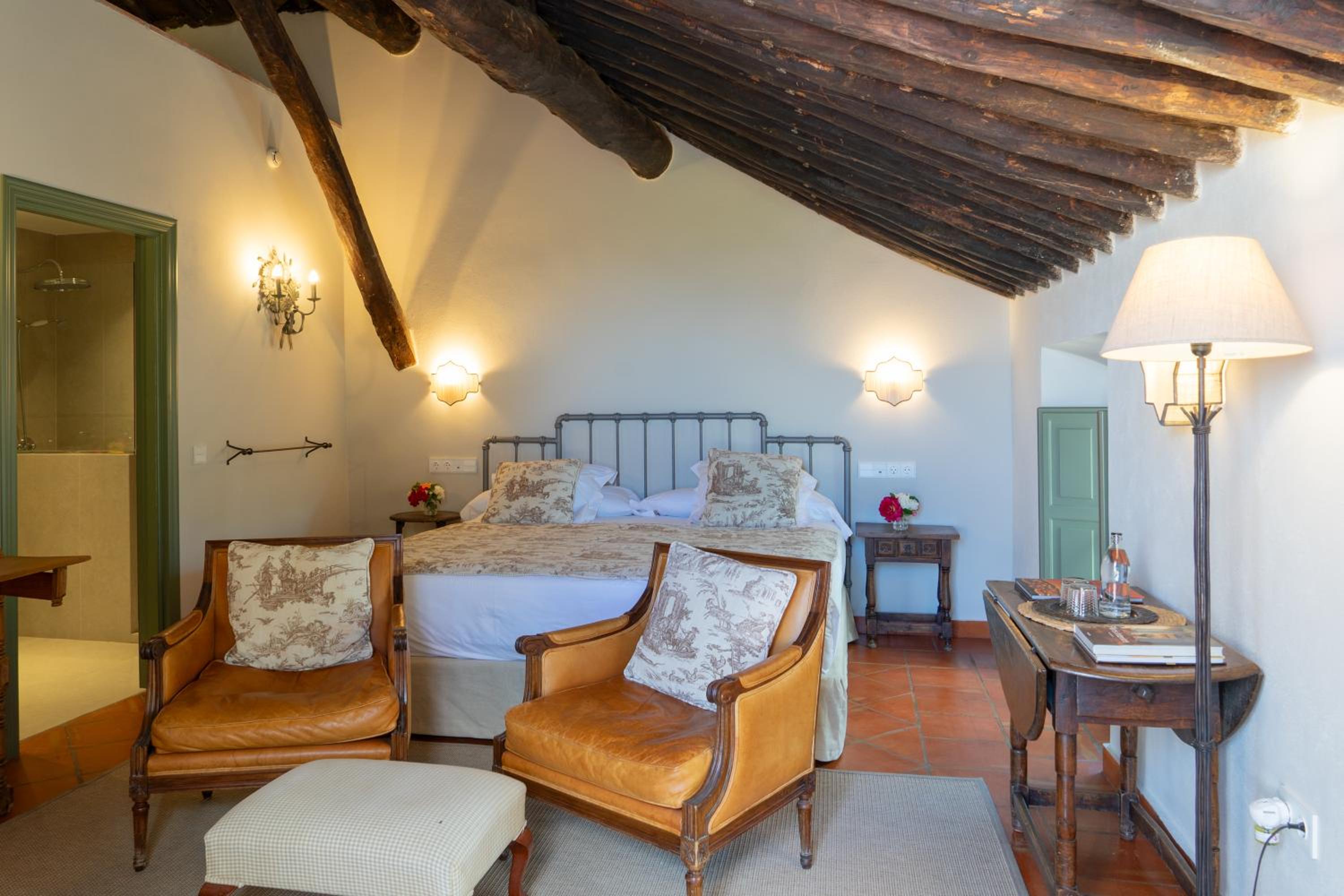 Junior Suite with Terrace - Photo 12