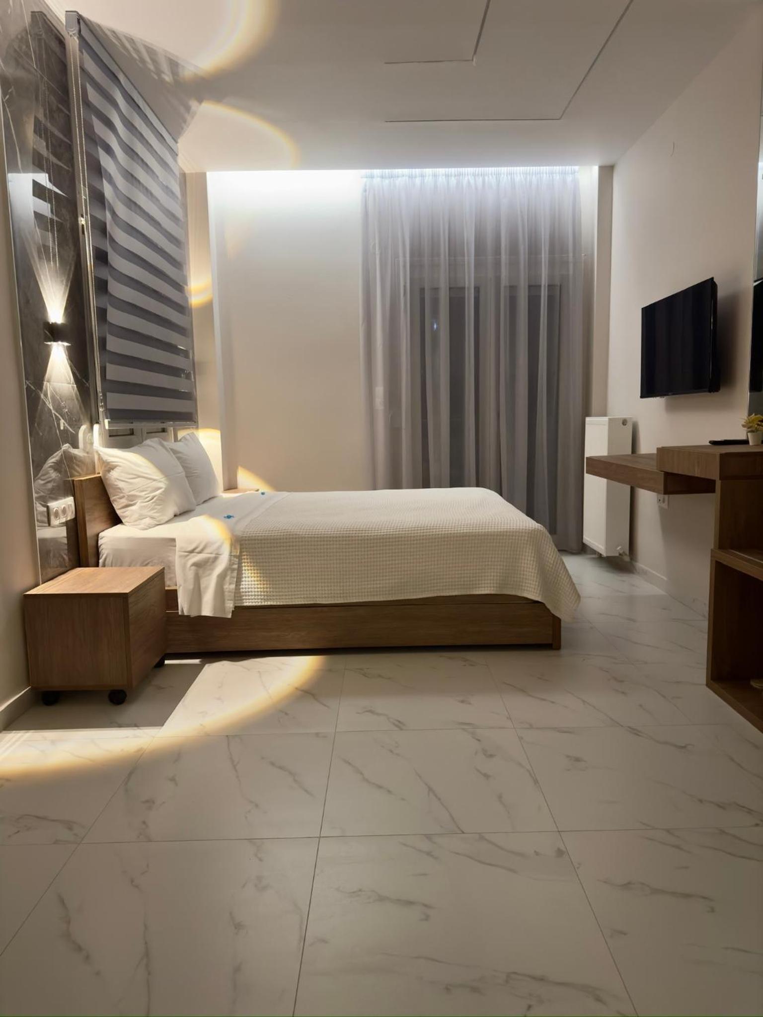 Large Double Room with Balcony photo 1