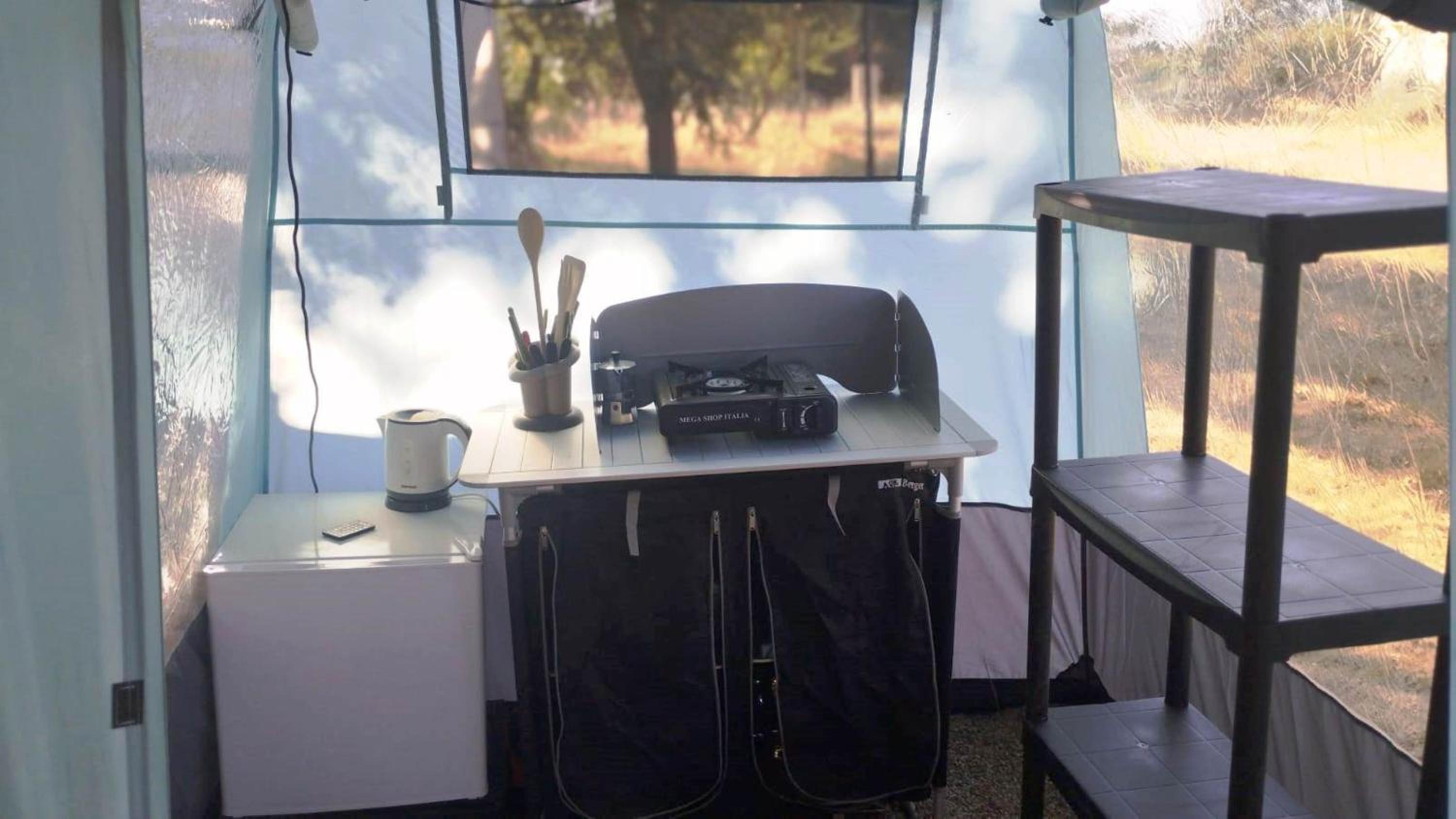 Tent 2 photo 3