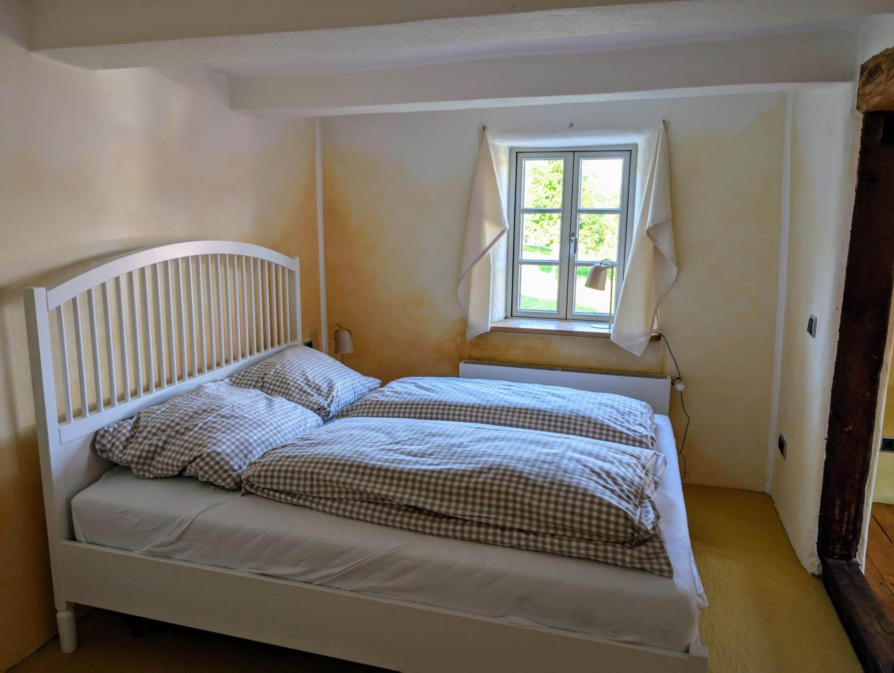 Three-Bedroom House photo 2