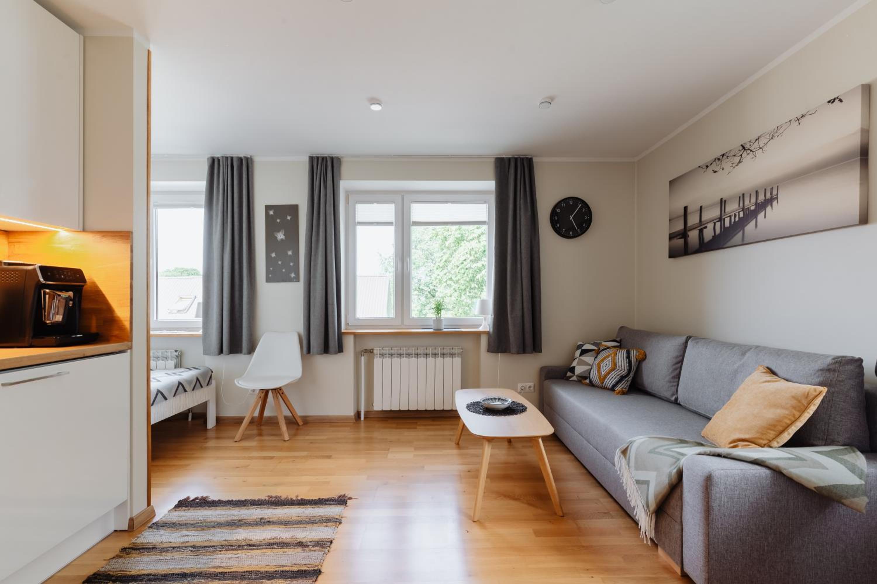 One-Bedroom Apartment photo 1
