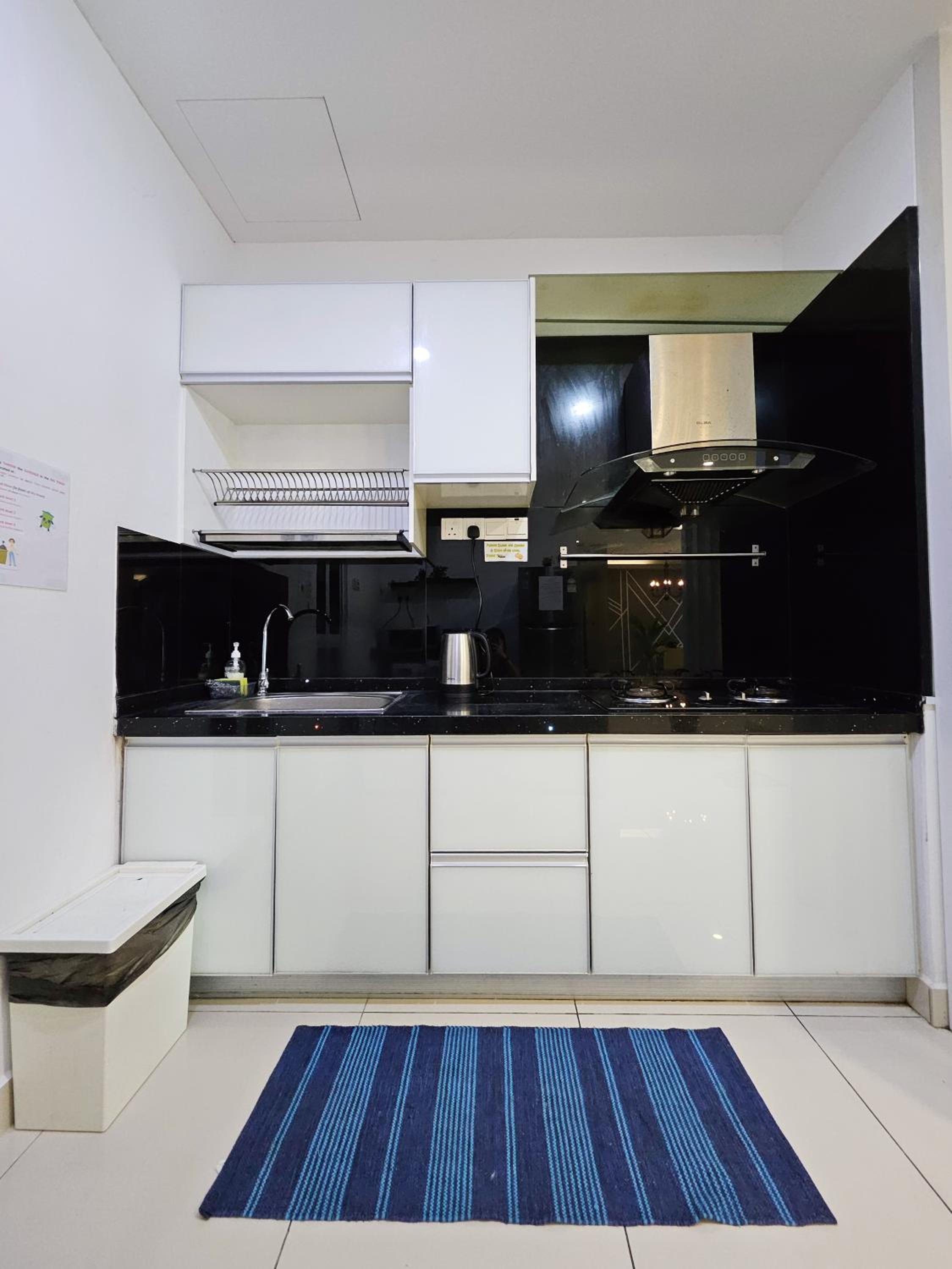 Two-Bedroom Apartment - Photo 21
