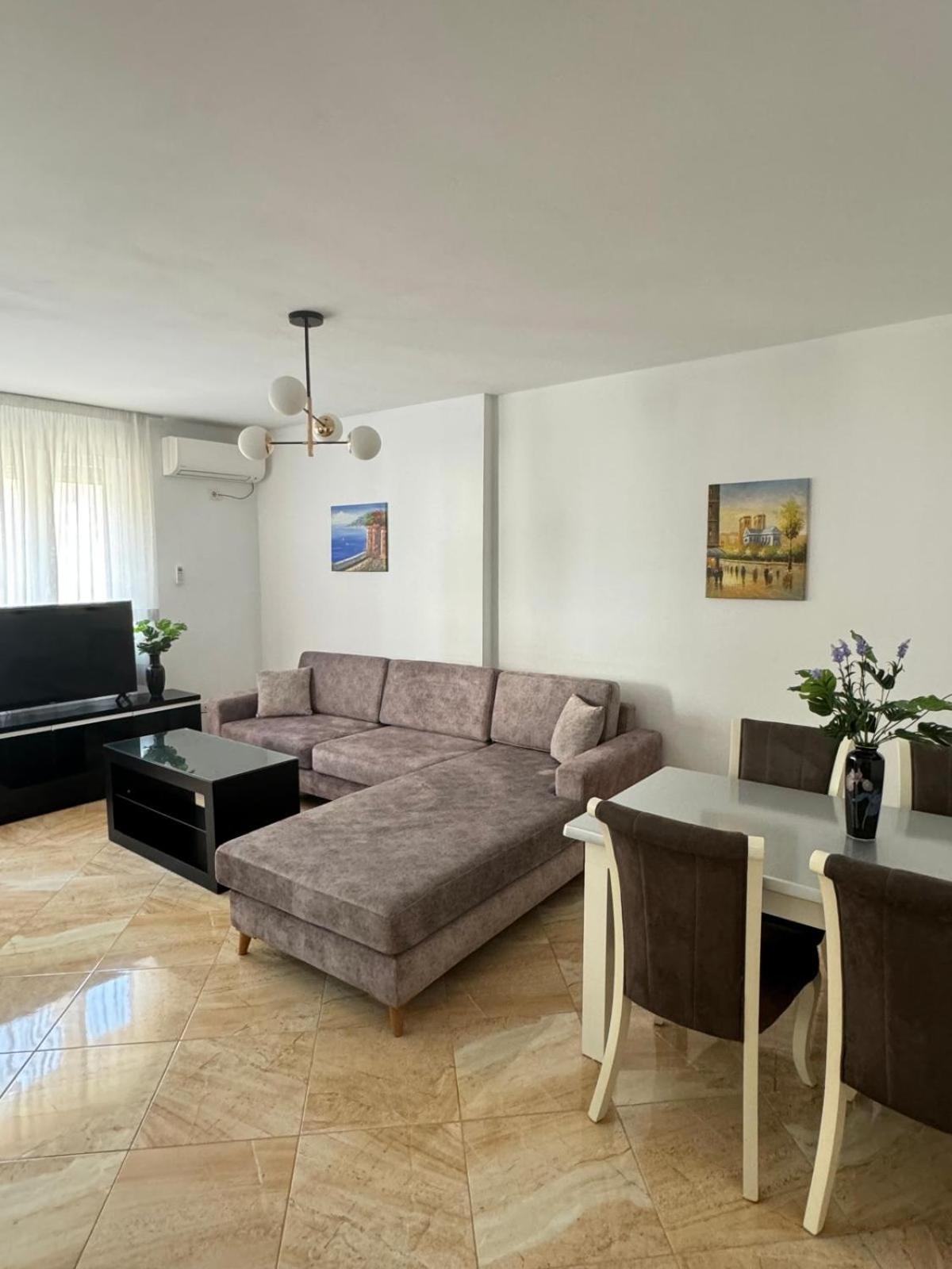 One-Bedroom Apartment With Balcony